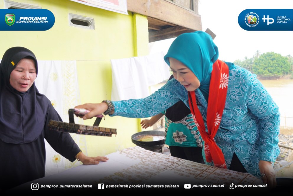 MURATARA - Ketua Tim Penggerak PKK Provinsi Sumatera Selatan, Hj. Febrita Lustia HD meninjau Rumah Pendidikan dan Keterampilan (Rumah Dilan) di Desa Biaro Lama, Kecamatan Karang Dapo, Kabupaten Musi Rawas Utara, Rabu (3/6/2026).