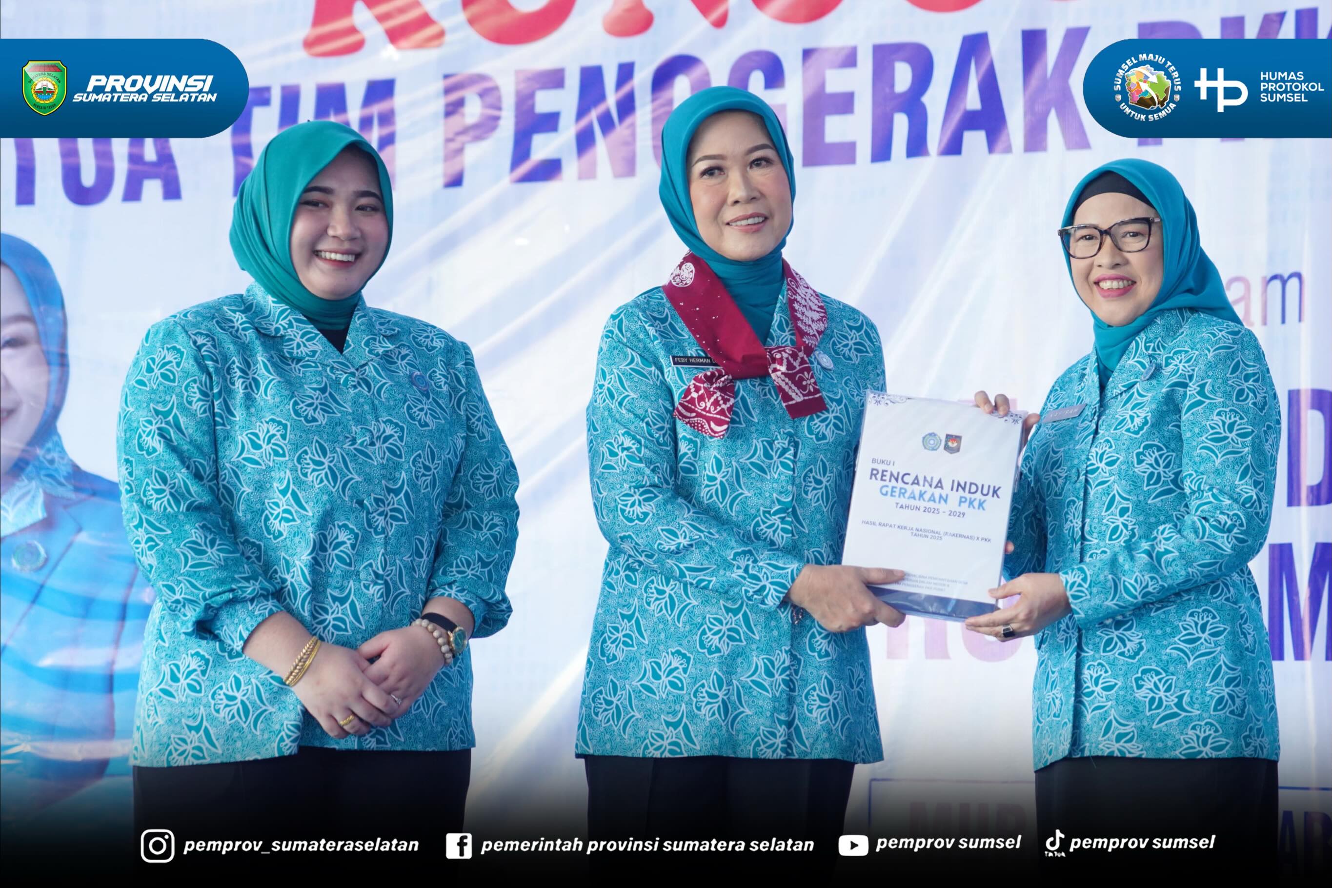 MURATARA – Ketua Tim Penggerak (TP) PKK Provinsi Sumatera Selatan (Sumsel), Hj. Febrita Lustia HD melakukan kunjungan kerja dalam rangka Pembinaan, Monitoring dan Evaluasi Pelaksanaan 10 Program Pokok PKK di Kabupaten Musi Rawas Utara (Muratara),...