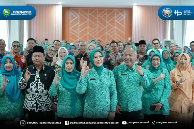 MUSI RAWAS – Ketua Dewan Kerajinan Nasional Daerah (Dekranasda) Provinsi Sumatera Selatan (Sumsel), Hj. Febrita Lustia Herman Deru atau yang akrab disapa Feby Deru meninjau Gedung Dekranasda Kabupaten Musi Rawas, Rabu (3/6/2026).