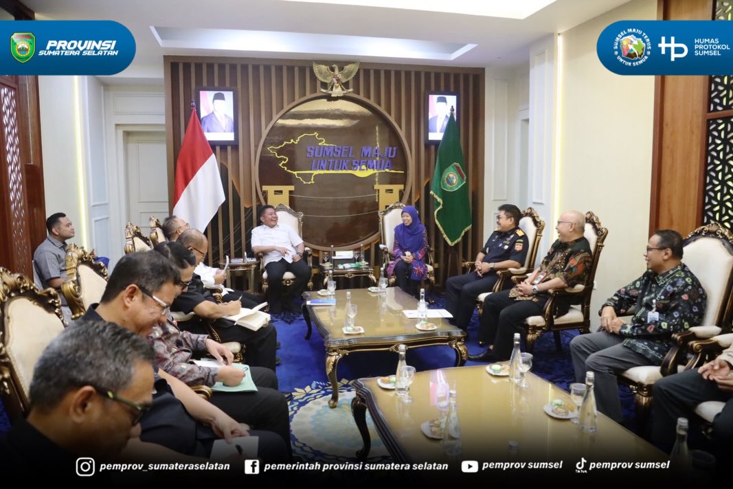 Palembang - Gubernur Sumatera Selatan Herman Deru menerima audiensi Kepala Kanwil Ditjen Pajak Sumsel Babel sekaligus Kepala Perwakilan Kemenkeu Sumsel Retno Sri Sulistyani beserta di Ruang Tamu Gubernur, Kamis (04/06/26).