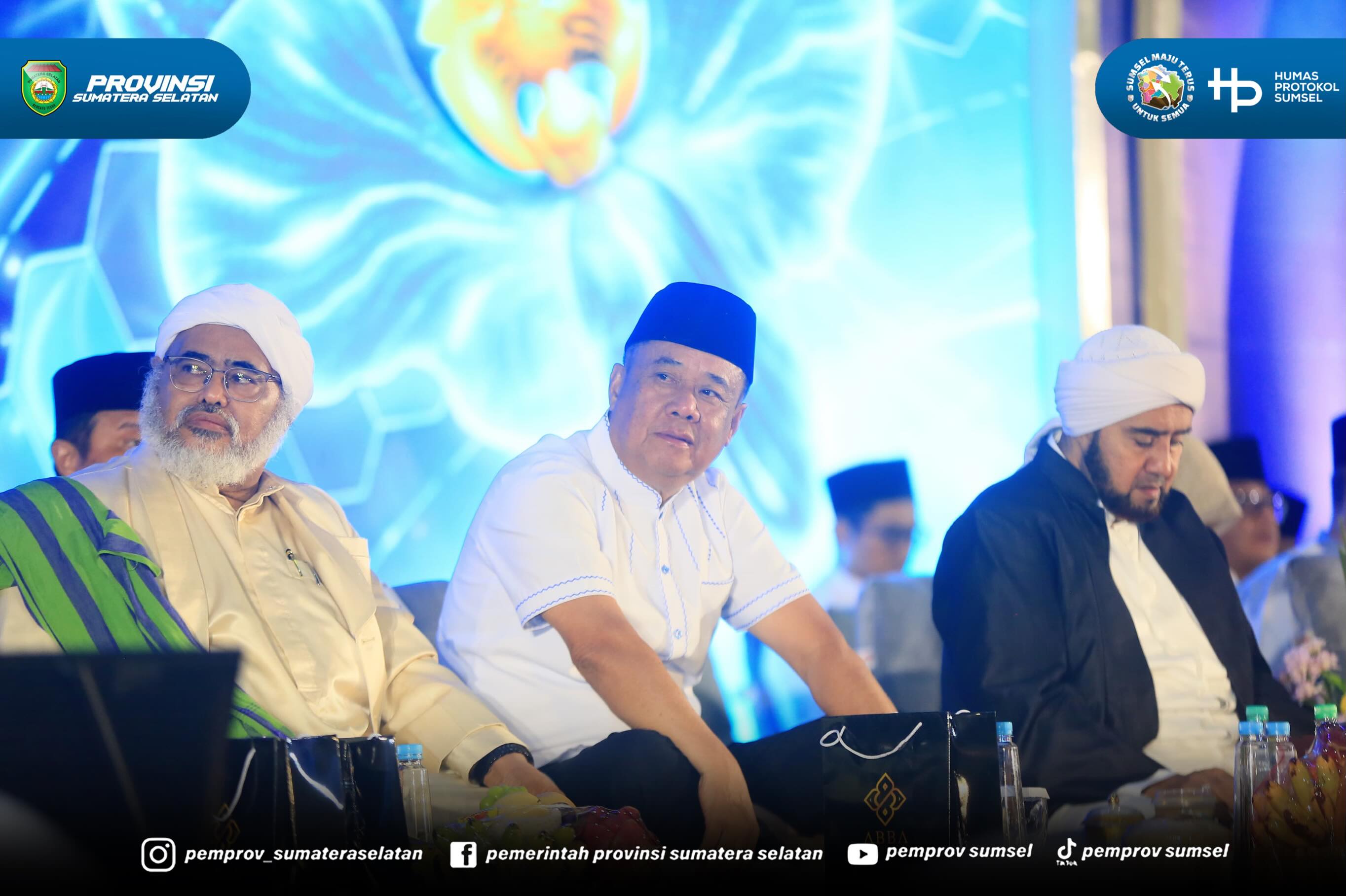 PALEMBANG – Wakil Gubernur Sumatera Selatan (Sumsel) H. Cik Ujang mengapresiasi Bank Indonesia atas penyelenggaraan Tabligh Akbar dalam rangka Festival Ekonomi Syariah (FESyar) Regional Sumatera 2026 yang berlangsung di Palembang Sport and Convent...