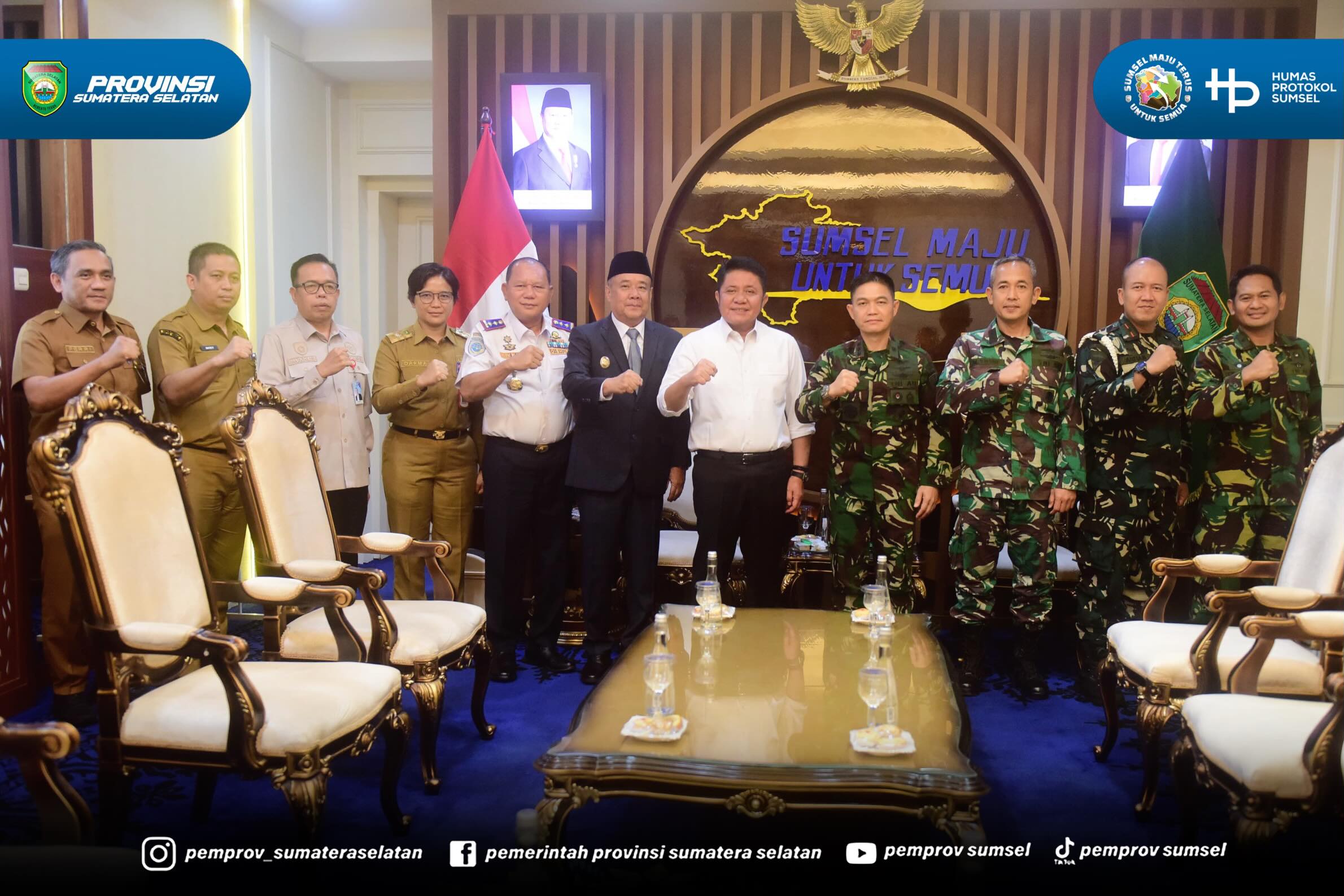 PALEMBANG – Gubernur Sumatera Selatan (Sumsel) Dr. H. Herman Deru didampingi Wakil Gubernur Sumsel H. Cik Ujang menerima kunjungan Komandan Lanud Sri Mulyono Herlambang (SMH) Palembang, Kolonel Pnb. Zulfikri Arif Purba, S.Sos., M.S. (NSSS), dalam...