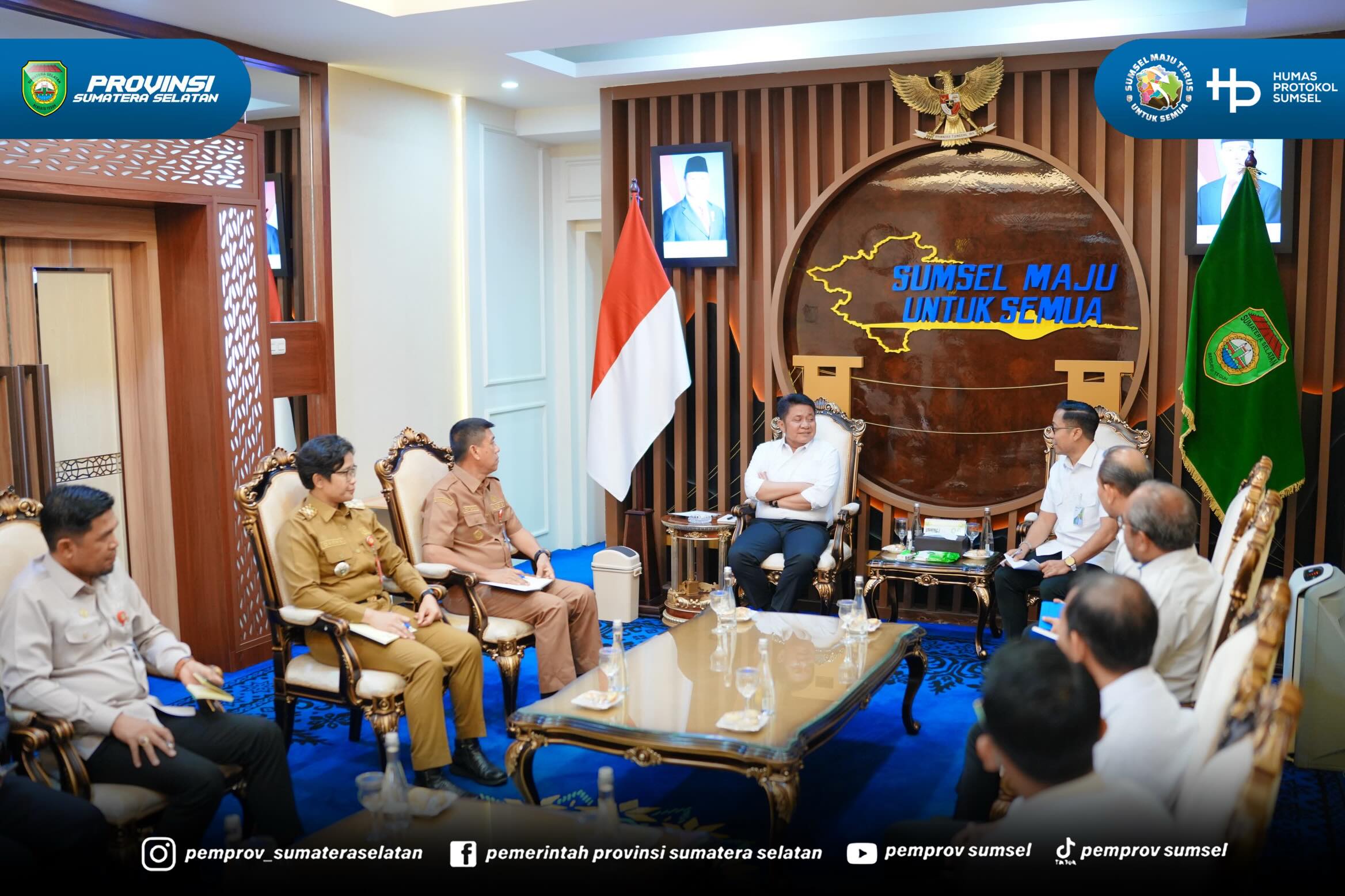 Palembang - Gubernur Sumatera Selatan (Sumsel) H. Herman Deru menerima audiensi jajaran BPJS Ketenagakerjaan Kantor Wilayah Sumatera Bagian Selatan dalam rangka silaturahmi sekaligus pamit tugas Kepala Kantor Wilayah BPJS Ketenagakerjaan Sumsel, M...