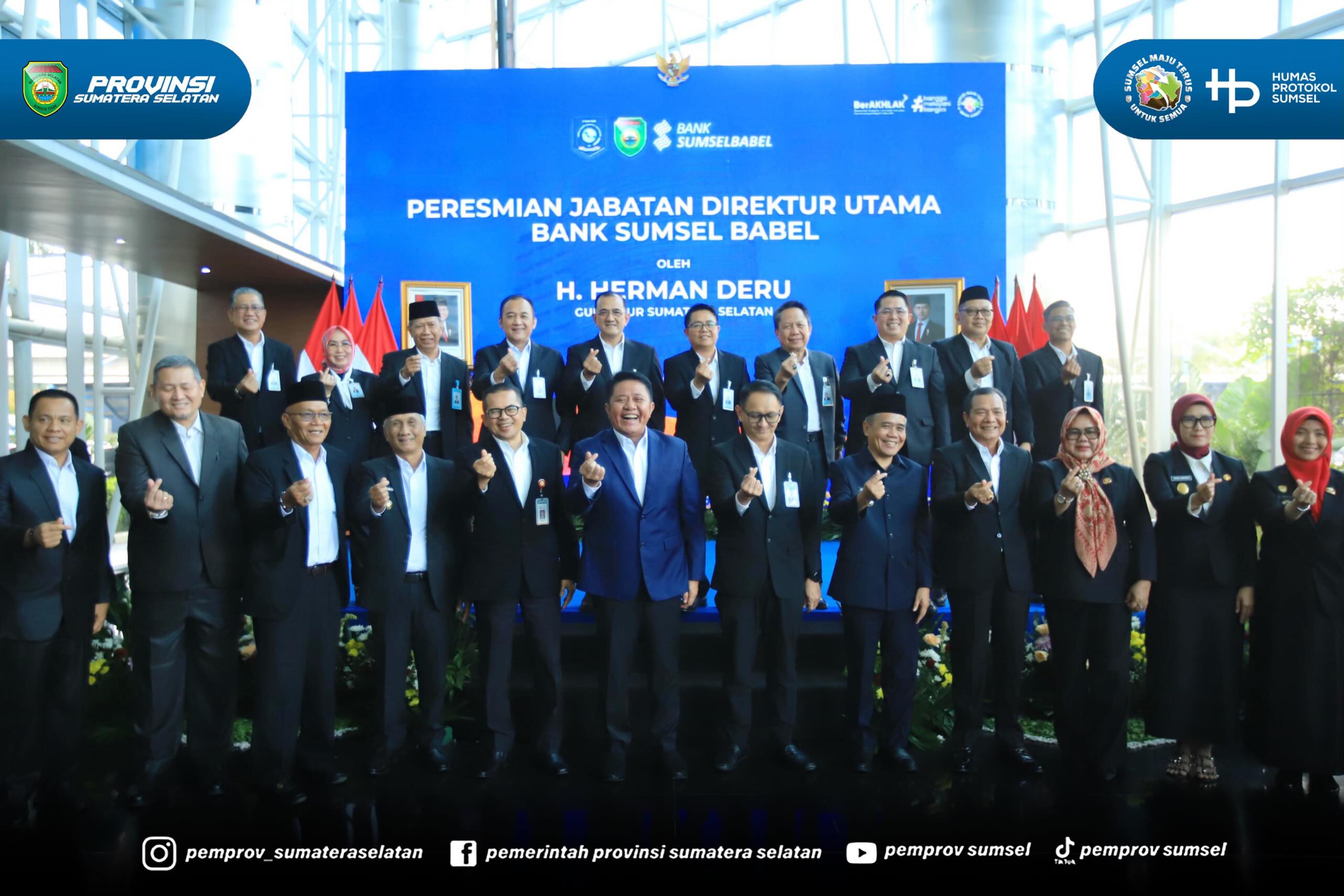 Palembang – Gubernur Sumatera Selatan (Sumsel) Dr. H. Herman Deru meresmikan Muhamad Suryadi sebagai Direktur Utama PT Bank Pembangunan Daerah (BPD) Bank Sumsel Babel (BSB) di Kantor Pusat Bank Sumsel Babel Jakabaring, Palembang, Senin (8/6/2026)...