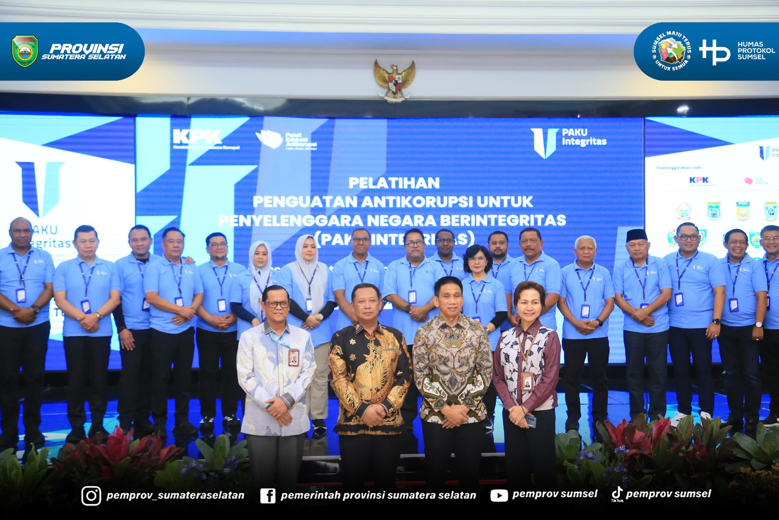 Jakarta - Wakil Gubernur Sumsel H. Cik Ujang dan Ketua BKOW Sumsel Lidyawati Cik Ujang ikut serta dalam Pembukaan Pelatihan Penguatan Anti Korupsi untuk Penyelenggara Negara Berintegritas (PAKU INTEGRITAS) Tahun 2026 diselenggarakan oleh KPK RI. K...