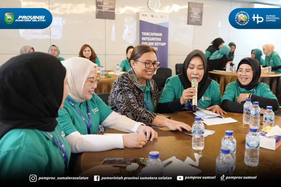 Jakarta - Wakil Gubernur Sumsel H. Cik Ujang dan Ketua BKOW Sumsel Lidyawati Cik Ujang ikut serta dalam Pembukaan Pelatihan Penguatan Anti Korupsi untuk Penyelenggara Negara Berintegritas (PAKU INTEGRITAS) Tahun 2026 diselenggarakan oleh KPK RI. K...