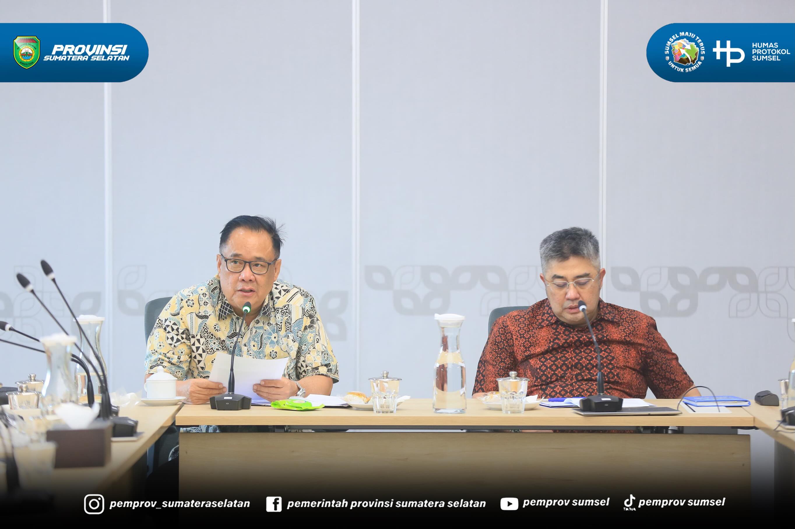 Jakarta - Wakil Gubernur Sumsel H. Cik Ujang menghadiri Rapat Pembahasan Konsorsium. Dan Penyiapan Badan Usaha Pelaksana (BUP) diselenggarakan oleh PT. Pelindo di Ruang Rapat Amanah Lantai 3 Pelindo Tower Jakarta, Jumat (12/6/2026).