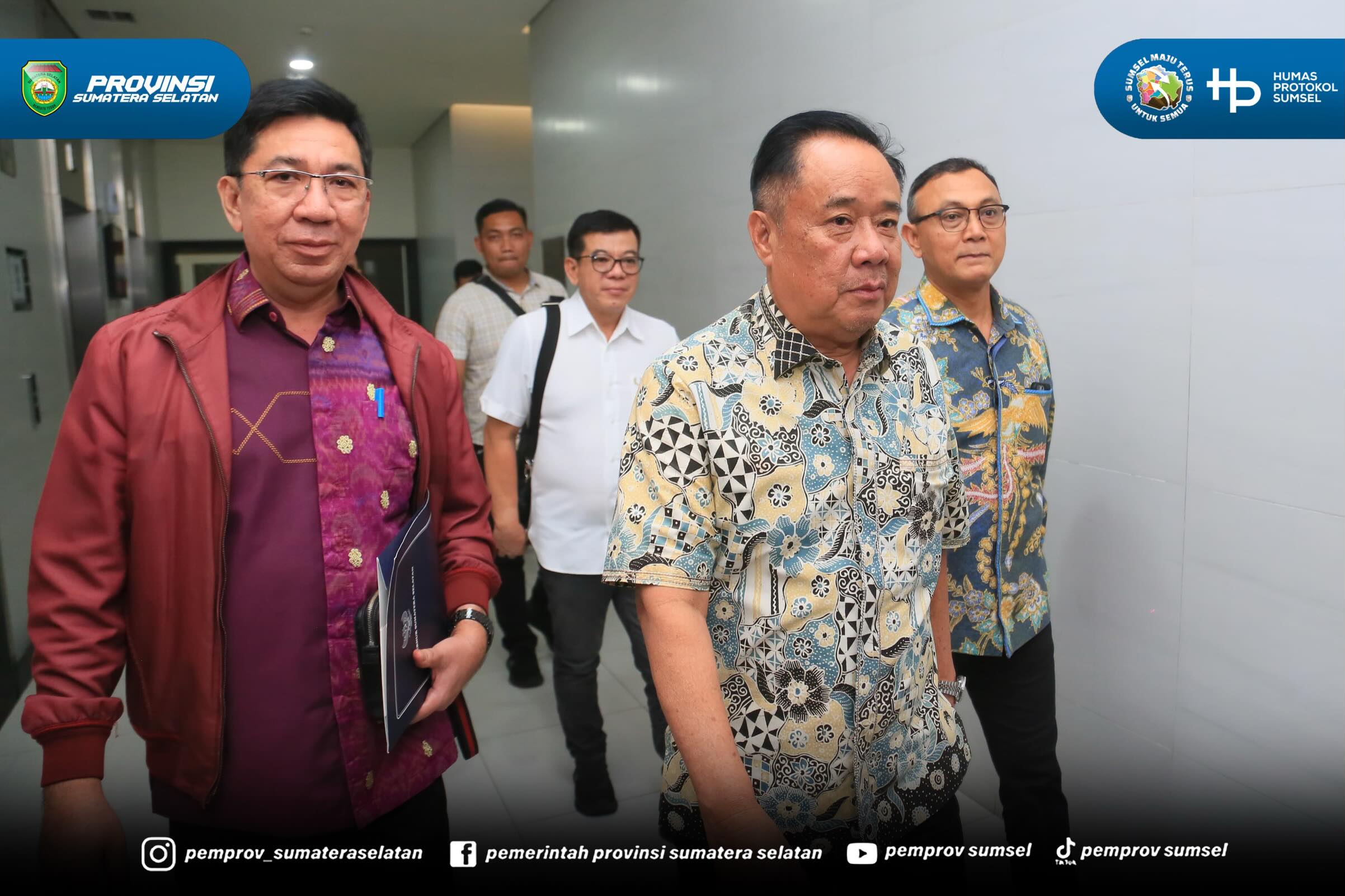 Jakarta - Wakil Gubernur Sumsel H. Cik Ujang menghadiri Rapat Pembahasan Konsorsium. Dan Penyiapan Badan Usaha Pelaksana (BUP) diselenggarakan oleh PT. Pelindo di Ruang Rapat Amanah Lantai 3 Pelindo Tower Jakarta, Jumat (12/6/2026).