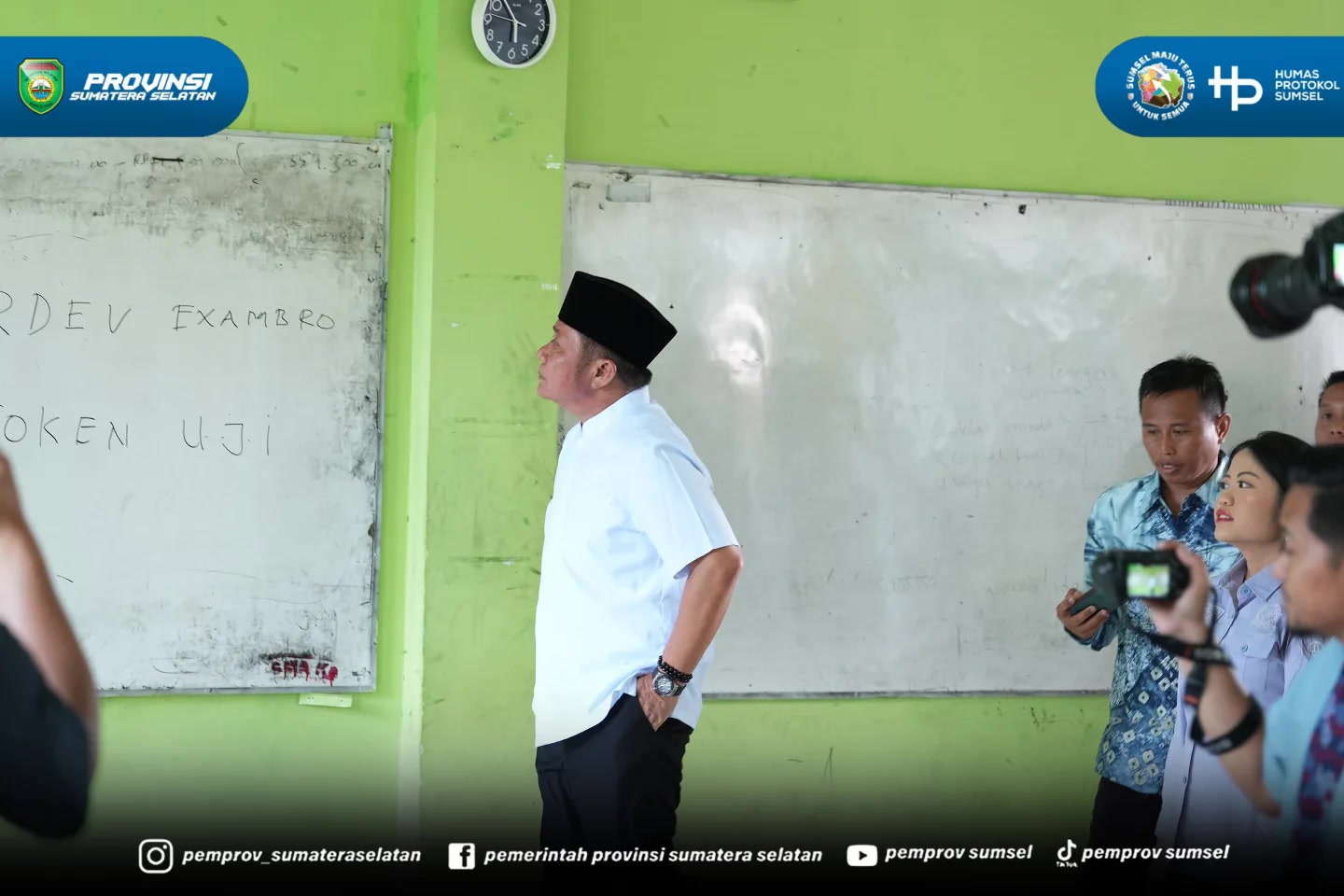 Palembang – Gubernur Sumatera Selatan (Sumsel), Dr. H. Herman Deru (HD), menegaskan komitmennya untuk membangun kualitas pendidikan yang merata di seluruh Sumsel melalui penguatan kualitas guru, tata kelola sekolah, serta pendidikan karakter siswa.