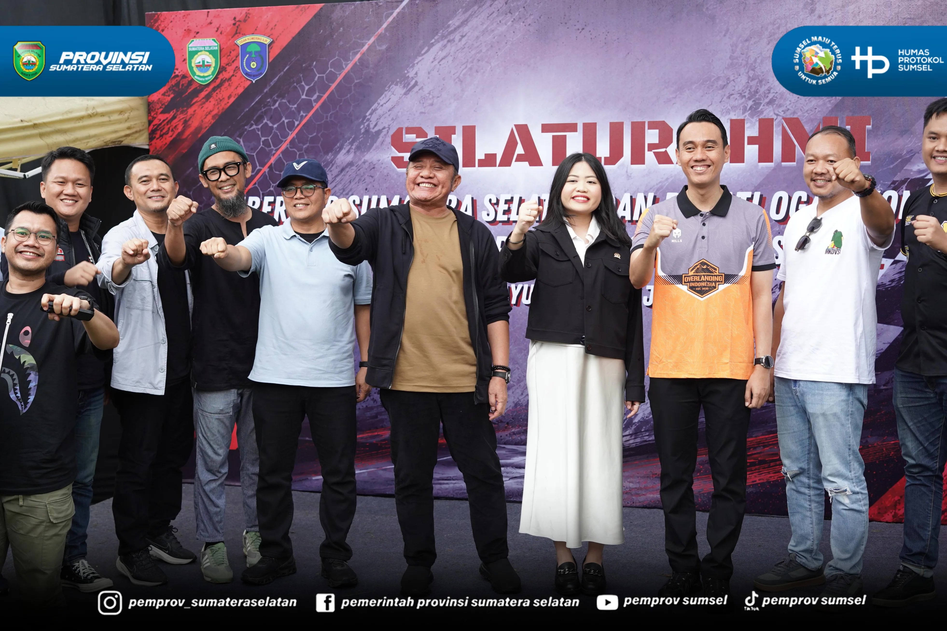 OKI – Gubernur Sumatera Selatan (Sumsel), Dr. H. Herman Deru, menegaskan pentingnya membangun silaturahmi dan terus berbuat sebagai fondasi utama dalam meraih kesuksesan. Hal tersebut disampaikannya saat menghadiri kegiatan silaturahmi bersama Bup...
