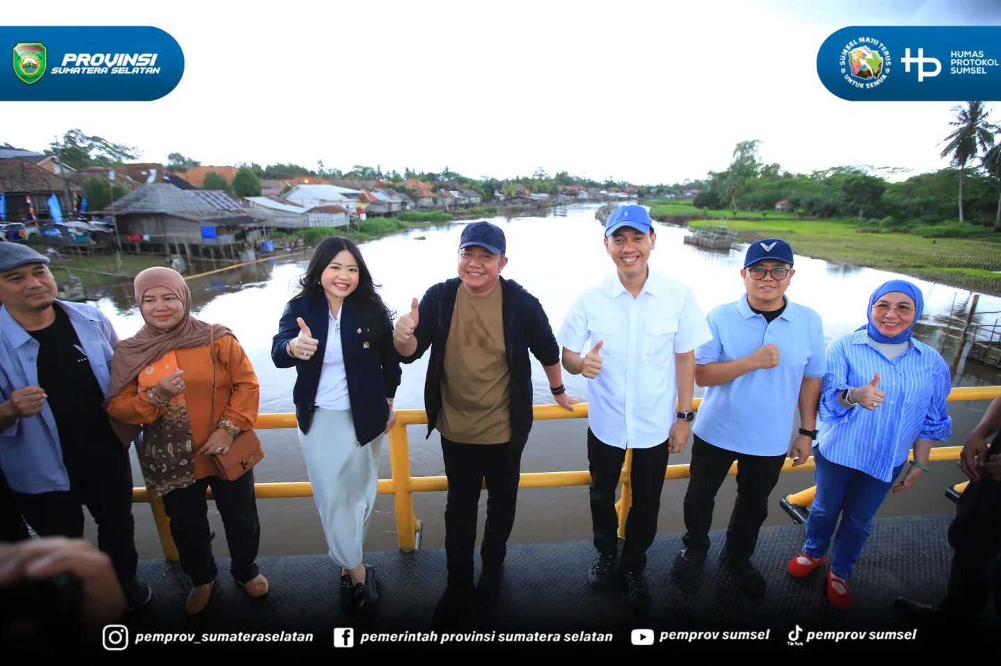 OKI – Gubernur Sumatera Selatan (Sumsel), Dr. H. Herman Deru, menempuh perjalanan darat bersama puluhan anggota komunitas kendaraan listrik untuk meresmikan jembatan penghubung di Desa Ulak Jermun, Kecamatan SP Padang, Kabupaten Ogan Komering Ilir...