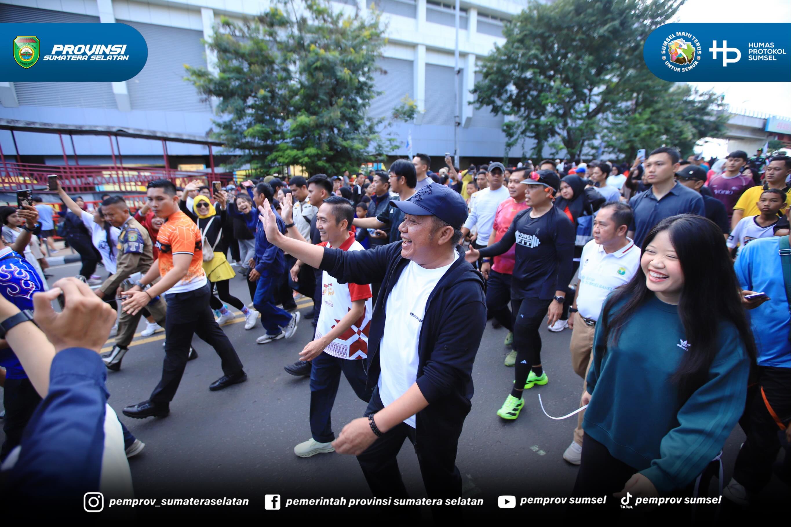 PALEMBANG – Gubernur Sumatera Selatan H. Herman Deru secara resmi melaunching Car Free Day (CFD) di kawasan Jembatan Ampera, Minggu (14/6/2026).