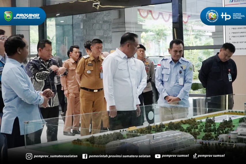 Wakil Gubernur Sumsel H. Cik Ujang meninjau Pembangkit Listrik Tenaga Uap (PLTU) 8 Huadian Bukit Asam Power di Desa Tanjung Lalang Kecamatan Tanjung Agung Kabupaten Muara Enim, Senin (15/6/2026).