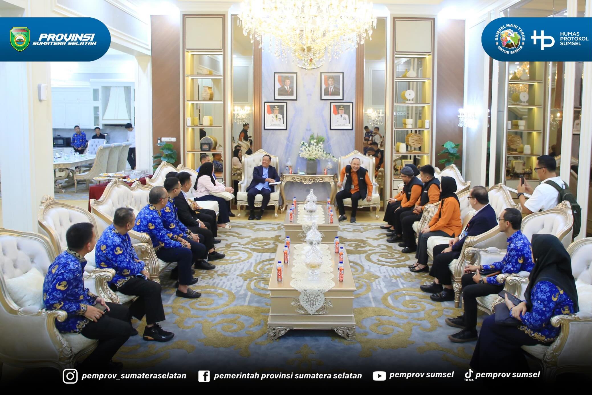 Palembang – Wakil Gubernur Sumatera Selatan (Sumsel) H. Cik Ujang menerima audiensi Kepala Badan Pusat Statistik (BPS) Provinsi Sumatera Selatan beserta jajaran terkait pelaksanaan Sensus Ekonomi 2026 di Rumah Dinas Wakil Gubernur Sumsel, Rabu (17...