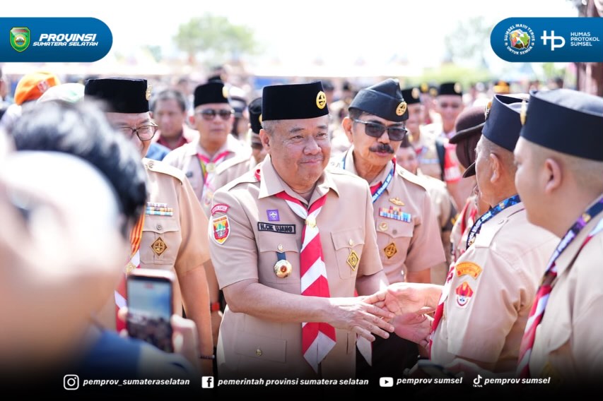 Palembang – Wakil Gubernur Sumatera Selatan (Sumsel) H. Cik Ujang secara resmi membuka Jambore Daerah (JAMDA) IX Gerakan Pramuka Sumsel Tahun 2026 yang diselenggarakan oleh Kwartir Daerah (Kwarda) Gerakan Pramuka Sumsel di Lapangan Utama Bumi Perk...