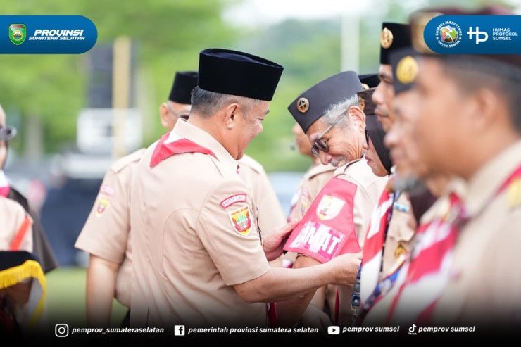 Palembang – Wakil Gubernur Sumatera Selatan (Sumsel) H. Cik Ujang secara resmi membuka Jambore Daerah (JAMDA) IX Gerakan Pramuka Sumsel Tahun 2026 yang diselenggarakan oleh Kwartir Daerah (Kwarda) Gerakan Pramuka Sumsel di Lapangan Utama Bumi Perk...
