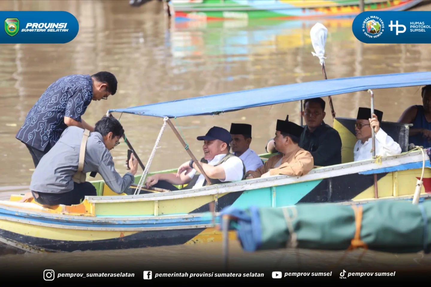 Banyuasin – Gubernur Sumatera Selatan (Sumsel) Dr. H. Herman Deru menghadiri Tabligh Akbar dalam rangka memperingati Tahun Baru Islam 1 Muharam 1448 Hijriah di Desa Tembusan Dalam, Kecamatan Sumber Marga Telang, Kabupaten Banyuasin, Jumat (19/6/20...