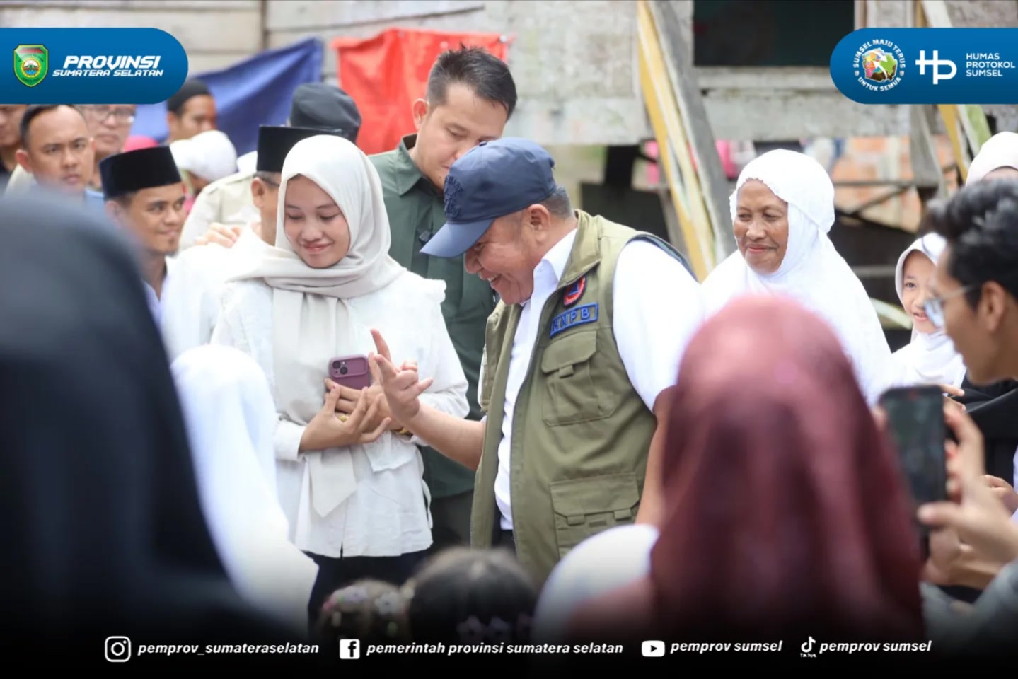 Banyuasin – Gubernur Sumatera Selatan (Sumsel) Dr. H. Herman Deru menghadiri Tabligh Akbar dalam rangka memperingati Tahun Baru Islam 1 Muharam 1448 Hijriah di Desa Tembusan Dalam, Kecamatan Sumber Marga Telang, Kabupaten Banyuasin, Jumat (19/6/20...