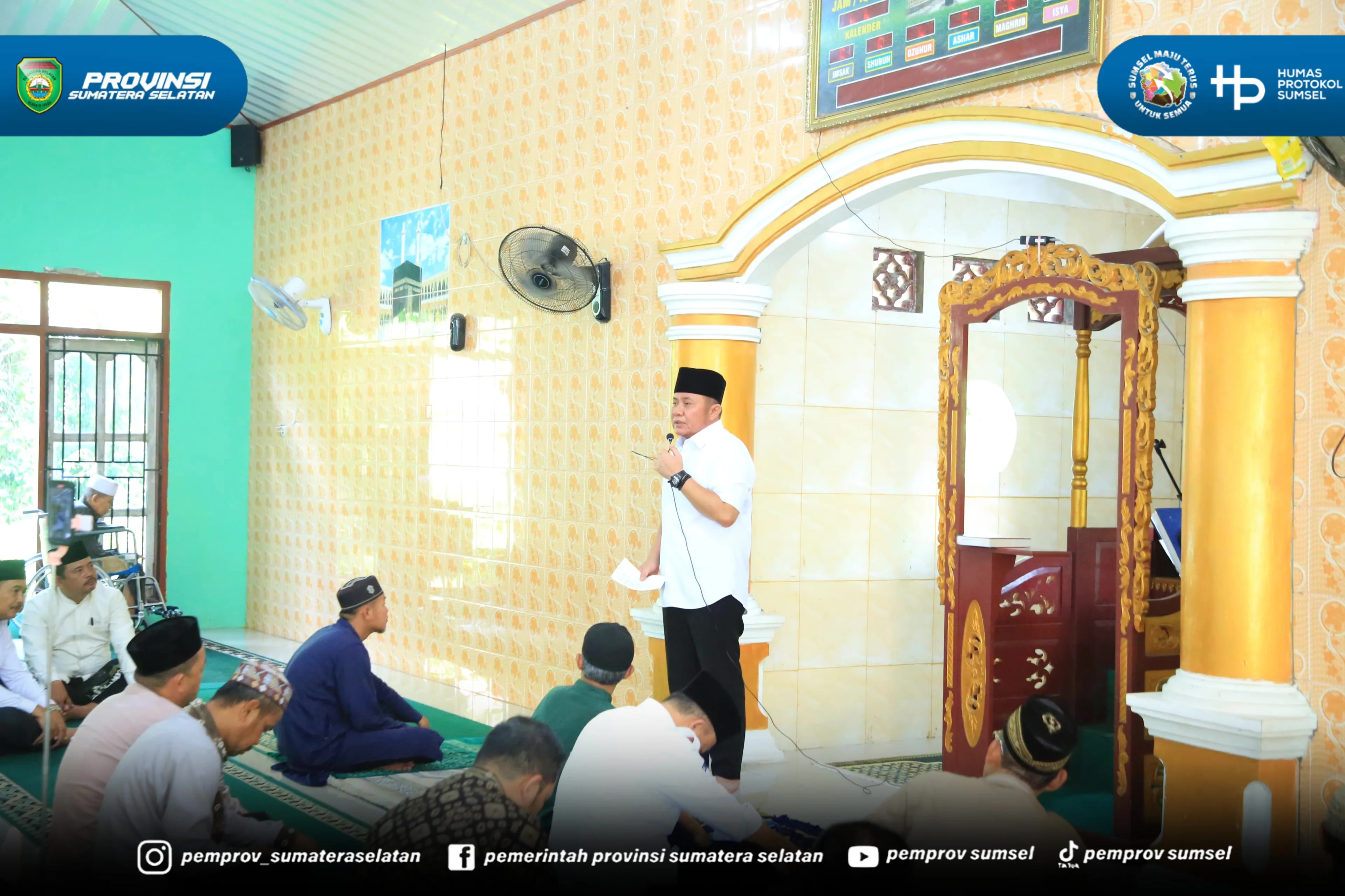 Muba - Gubernur Sumsel H Herman Deru melaksanakan Safari Sholat Jumat di Masjid Al-Ikhlas Desa Air Putih Kecamatan Plakat Tinggi Kabupaten Musi Banyuasin, Jumat (19/6/2026).