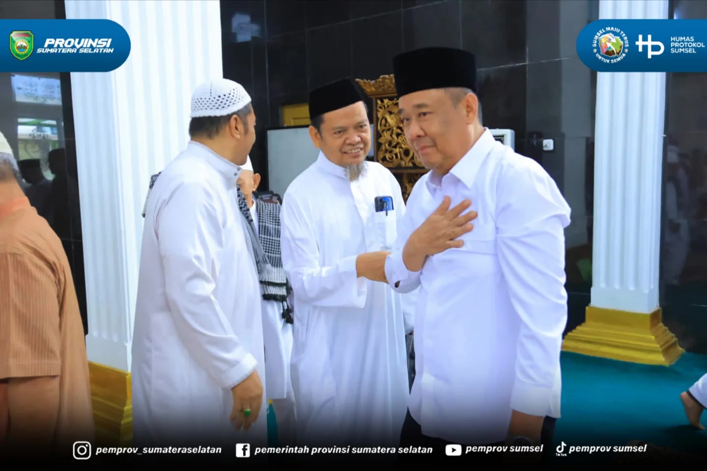 Palembang - Wakil Gubernur Sumsel H. Cik Ujang melaksanakan Safari Sholat Jumat di Masjid Nurhidayah Palembang. Jumat (19/06/2026).