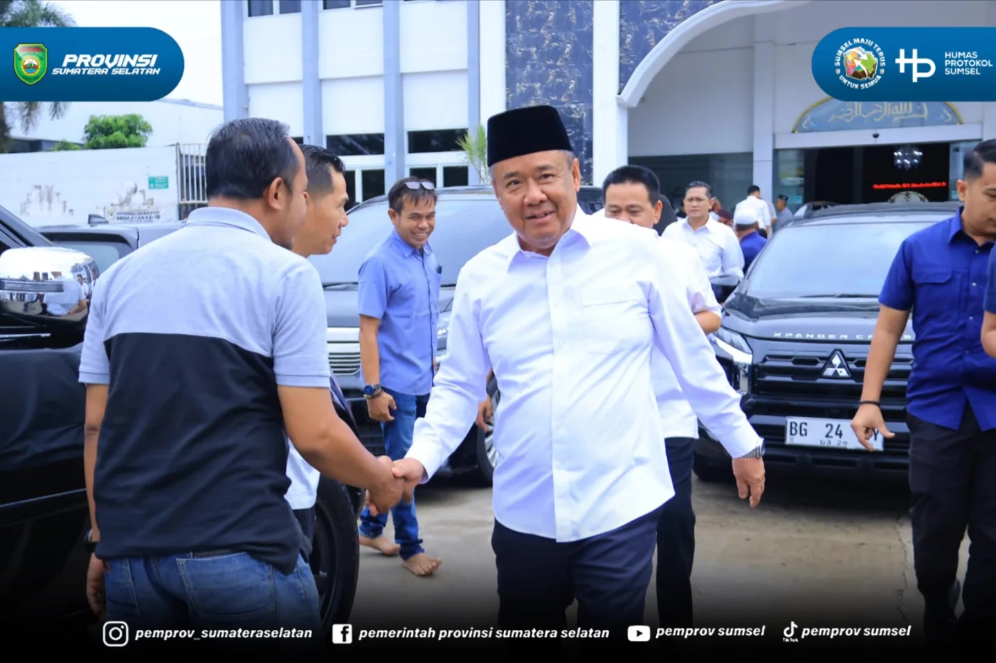 Palembang - Wakil Gubernur Sumsel H. Cik Ujang melaksanakan Safari Sholat Jumat di Masjid Nurhidayah Palembang. Jumat (19/06/2026).