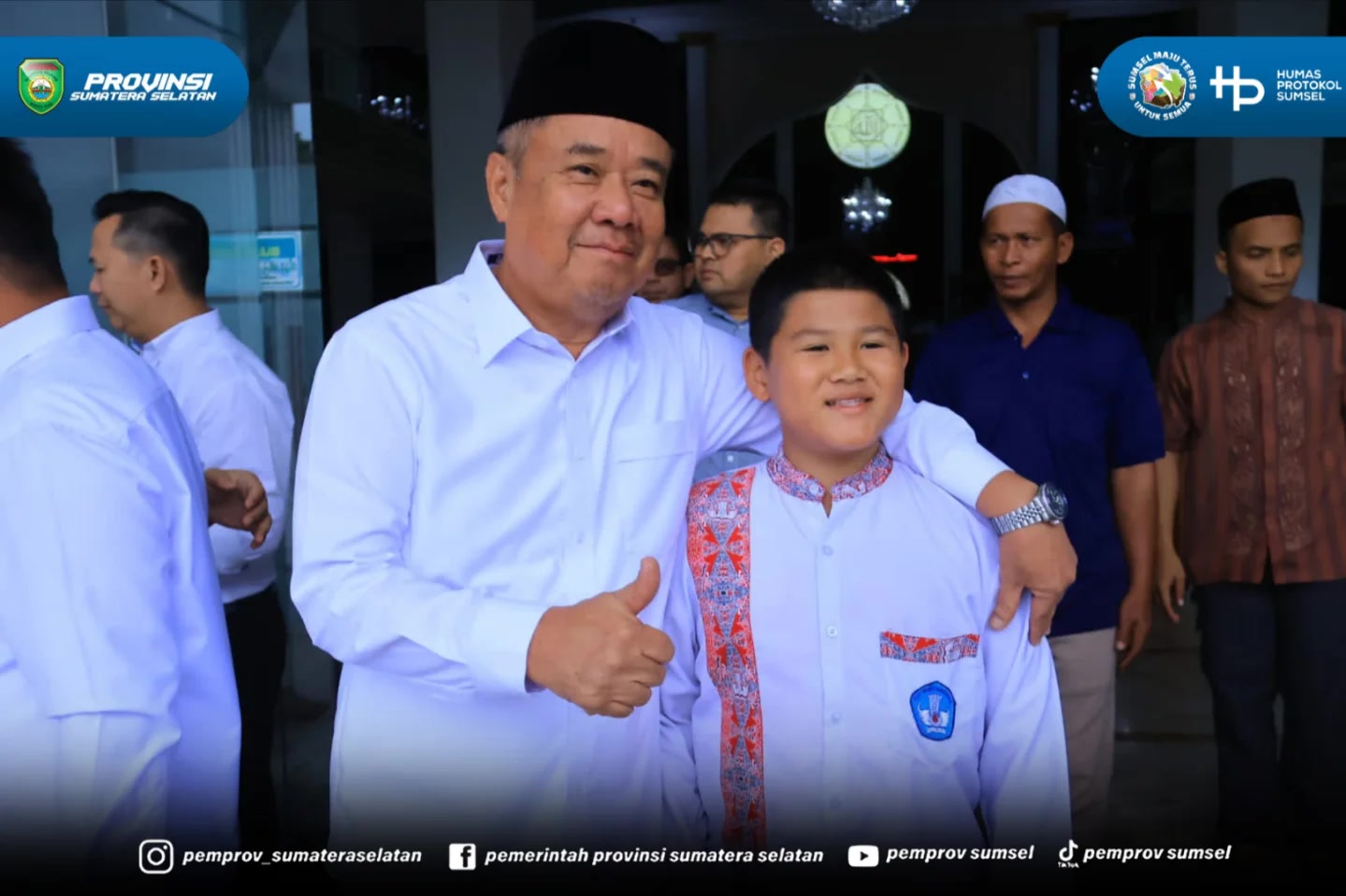 Palembang - Wakil Gubernur Sumsel H. Cik Ujang melaksanakan Safari Sholat Jumat di Masjid Nurhidayah Palembang. Jumat (19/06/2026).