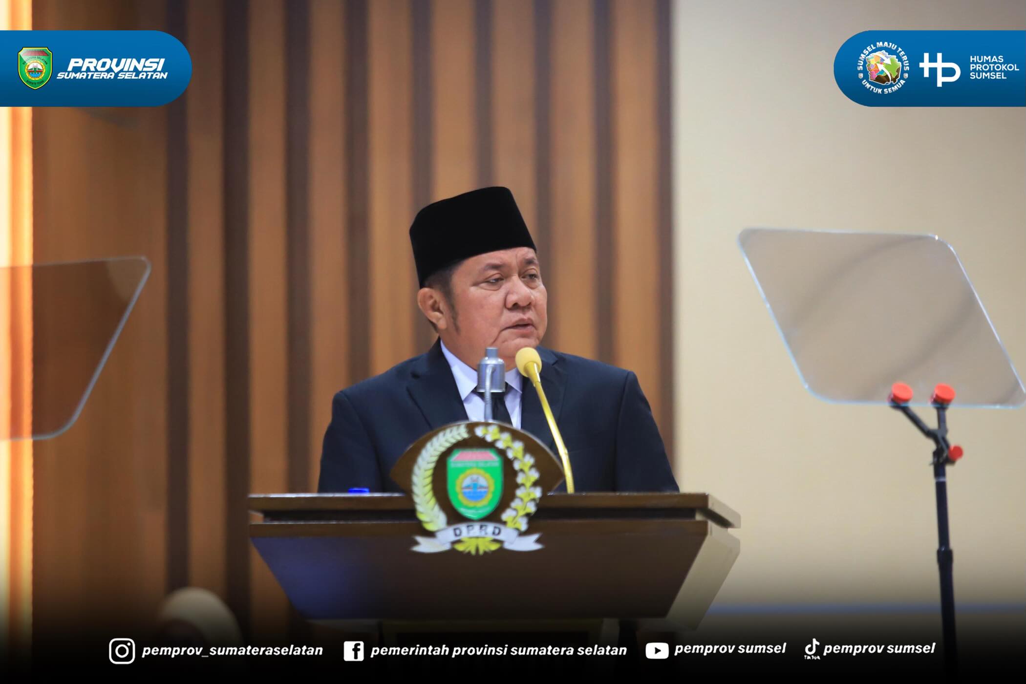 Palembang - Gubernur Sumsel Dr. H. Herman Deru menghadiri Rapat Paripurna XXXVII DPRD Provinsi Sumsel di Ruang Rapat Paripurna DPRD Provinsi Sumsel, Senin (22/6/2026) pagi. Gubernur HD hadir dengan agenda Penyampaian Penjelasan Gubernur Terhadap R...
