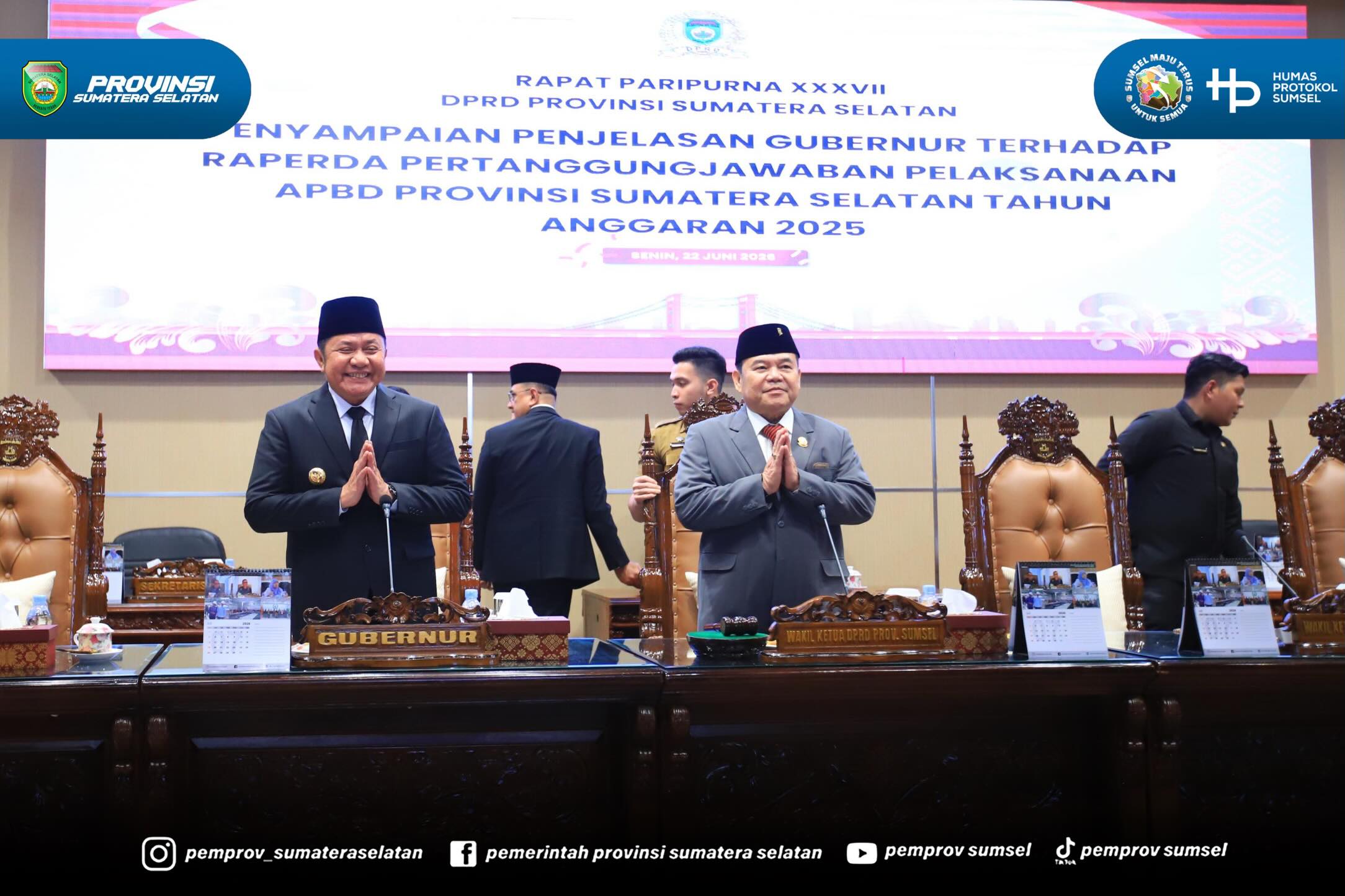 Palembang - Gubernur Sumsel Dr. H. Herman Deru menghadiri Rapat Paripurna XXXVII DPRD Provinsi Sumsel di Ruang Rapat Paripurna DPRD Provinsi Sumsel, Senin (22/6/2026) pagi. Gubernur HD hadir dengan agenda Penyampaian Penjelasan Gubernur Terhadap R...