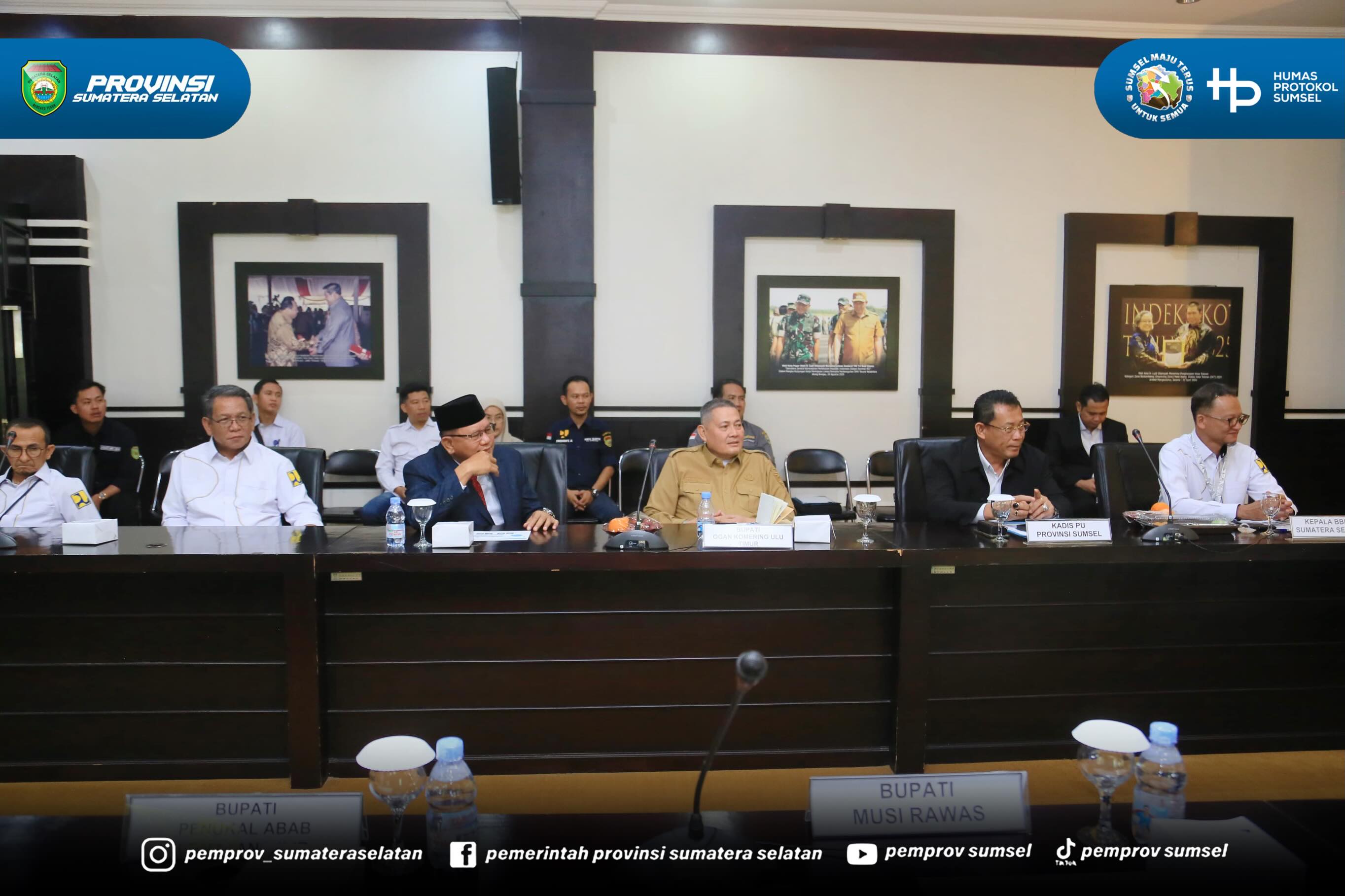 Pagaralam - Gubernur Sumsel Dr. H. Herman Deru menghadiri Video Conference di Ruang Rapat Walikota Pagaralam, Selasa (23/6/2026)