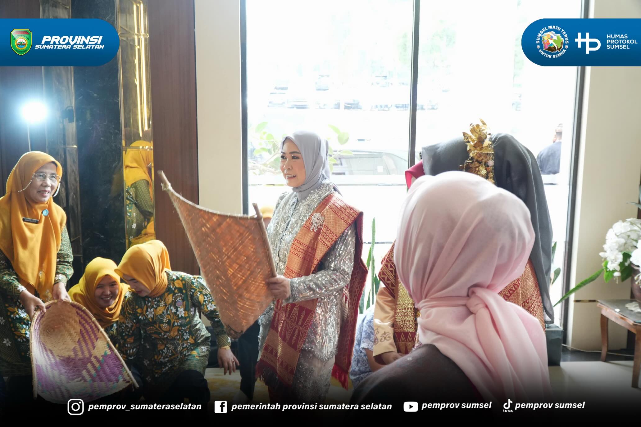 Pagaralam - Ketua Tim PKK Provinsi Sumsel Hj. Feby Herman Deru meresmikan Toko Serame yang dimiliki TP PKK Kota Pagaralam di Komplek Perkantoran Pemerintah Kota Pagaralam, Selasa (23/6/2026).