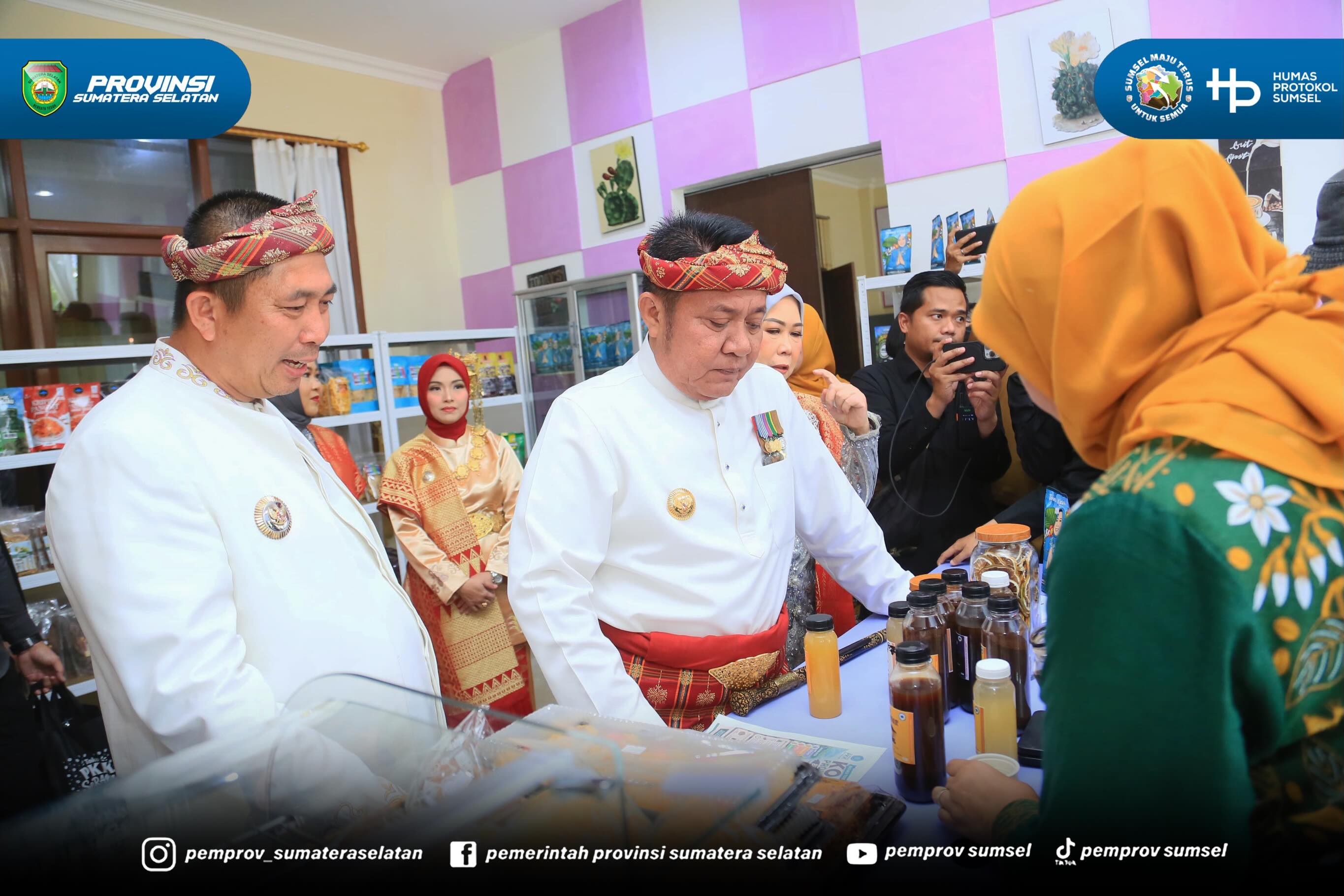 Pagaralam - Ketua Tim PKK Provinsi Sumsel Hj. Feby Herman Deru meresmikan Toko Serame yang dimiliki TP PKK Kota Pagaralam di Komplek Perkantoran Pemerintah Kota Pagaralam, Selasa (23/6/2026).