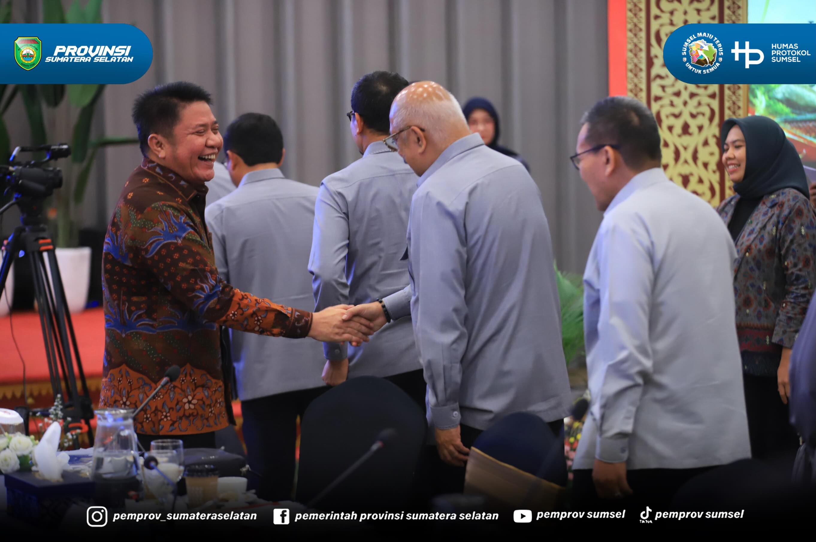Palembang - Gubernur Sumsel Dr. H. Herman Deru menghadiri Rapat Pertemuan Tim Badan Akuntabilitas Keuangan Negara (BAKN) DPR RI di Palembang.