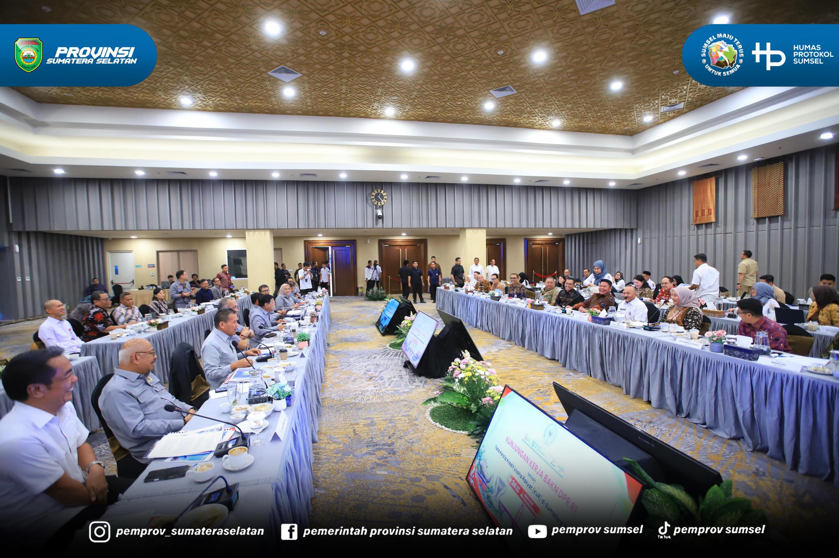 Palembang - Gubernur Sumsel Dr. H. Herman Deru menghadiri Rapat Pertemuan Tim Badan Akuntabilitas Keuangan Negara (BAKN) DPR RI di Palembang.