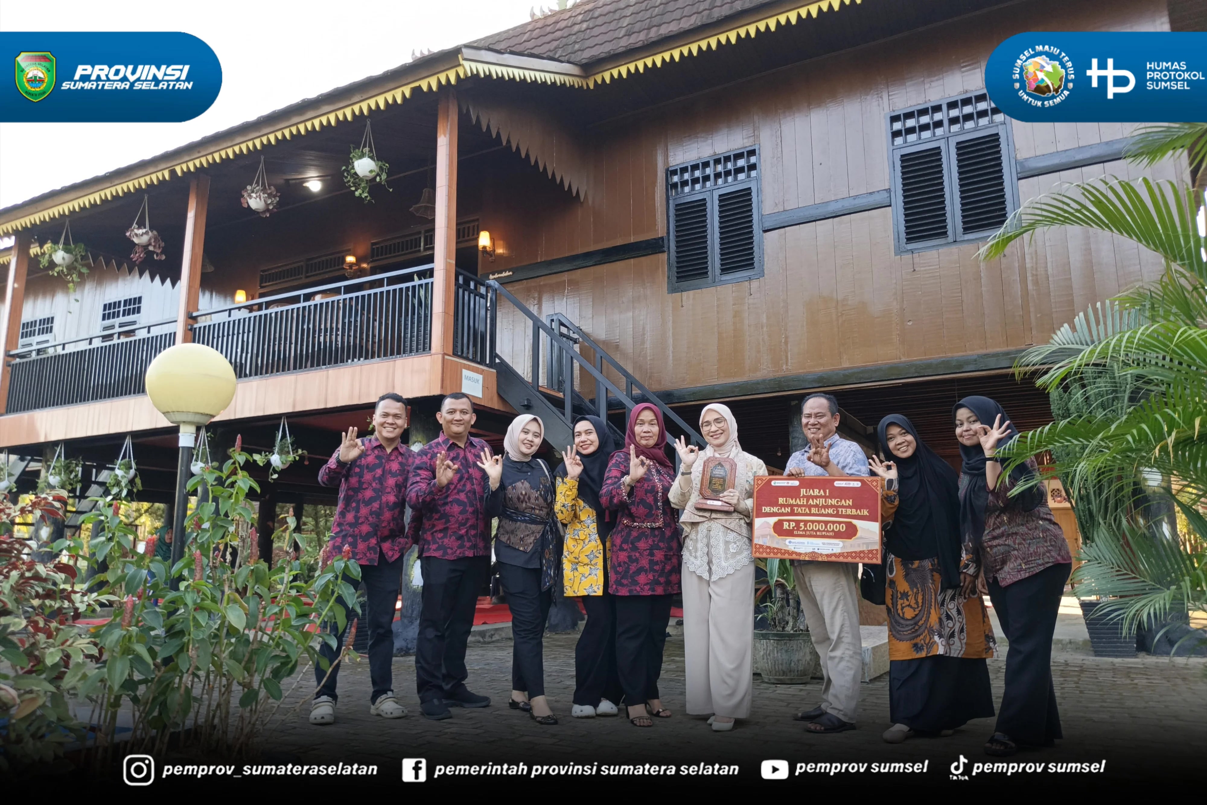 Ketua Dekranasda Sumsel Feby Deru menghadiri penutupan Festival Seni Adat dan Tradisi serta Festival Anjungan Sumsel 2026 di Dekranasda Jakabaring, Kamis (25/06/26).