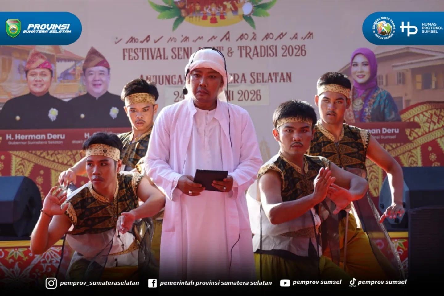 Ketua Dekranasda Sumsel Feby Deru menghadiri penutupan Festival Seni Adat dan Tradisi serta Festival Anjungan Sumsel 2026 di Dekranasda Jakabaring, Kamis (25/06/26).