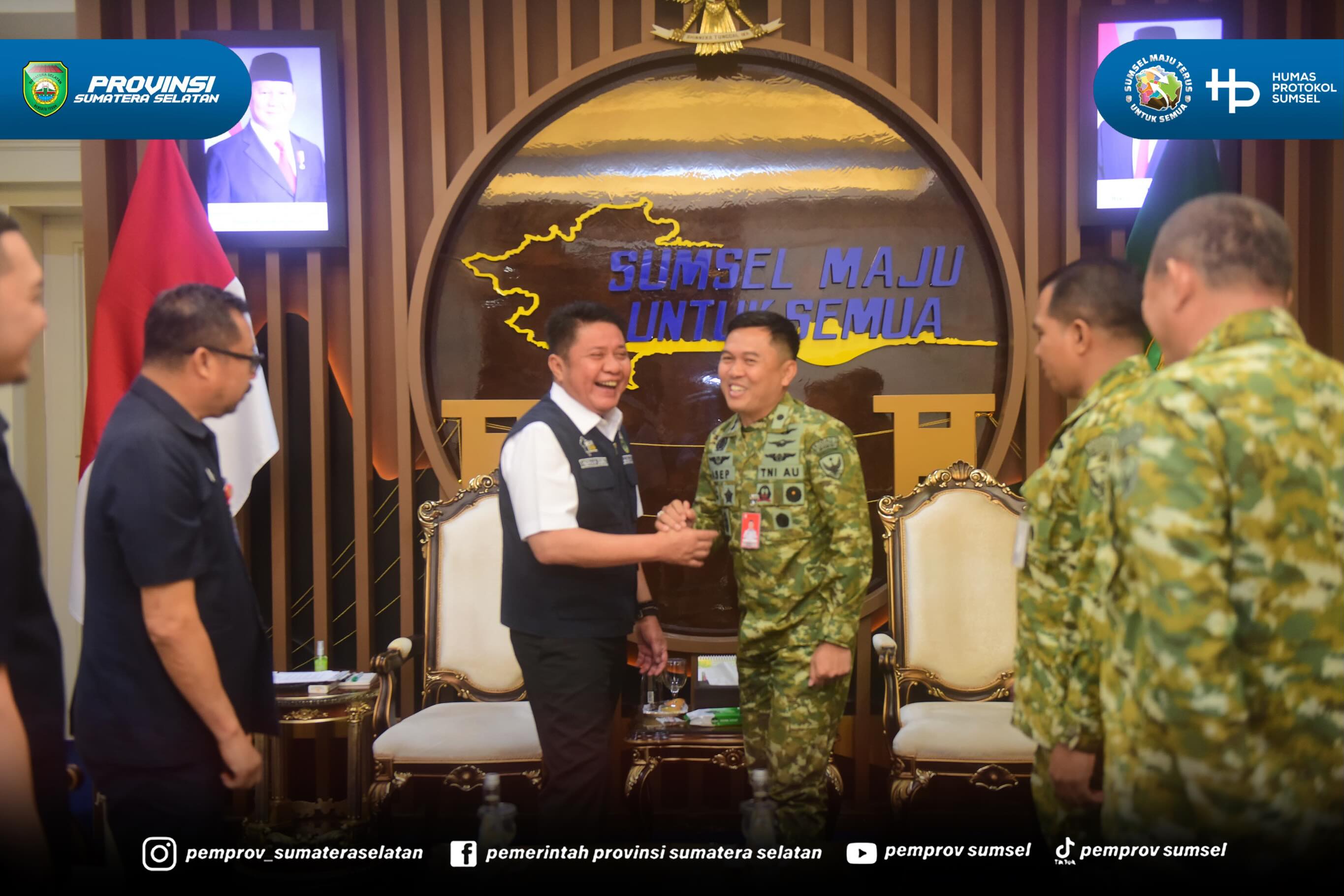 PALEMBANG – Gubernur Sumatera Selatan (Sumsel) Dr. H. Herman Deru menerima kunjungan silaturahmi sekaligus perkenalan Komandan Pangkalan TNI Angkatan Udara (Danlanud) Sri Mulyono Herlambang Palembang, Kolonel Penerbang (PnB) Asep Wahyu Wijaya, M.M...