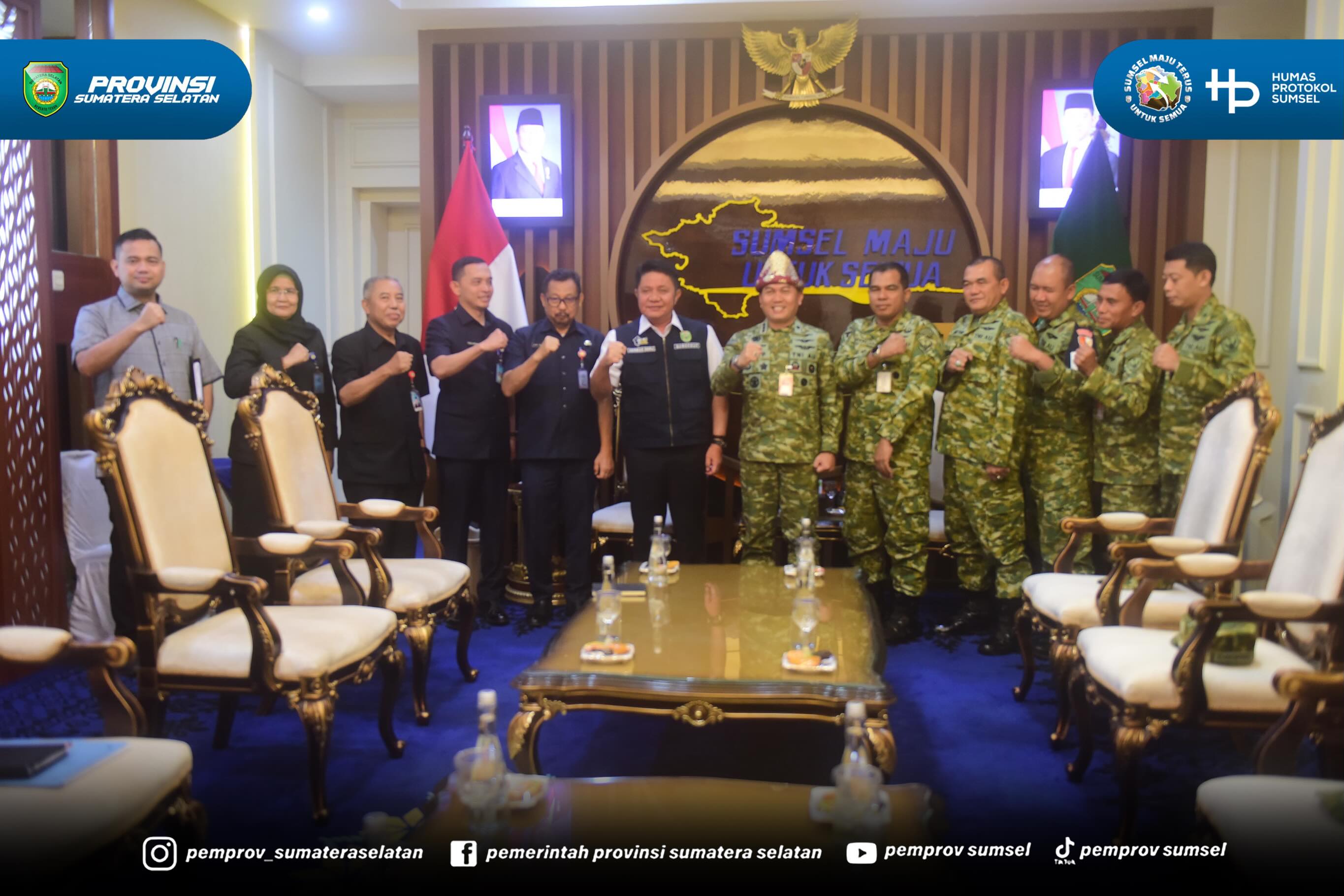 PALEMBANG – Gubernur Sumatera Selatan (Sumsel) Dr. H. Herman Deru menerima kunjungan silaturahmi sekaligus perkenalan Komandan Pangkalan TNI Angkatan Udara (Danlanud) Sri Mulyono Herlambang Palembang, Kolonel Penerbang (PnB) Asep Wahyu Wijaya, M.M...