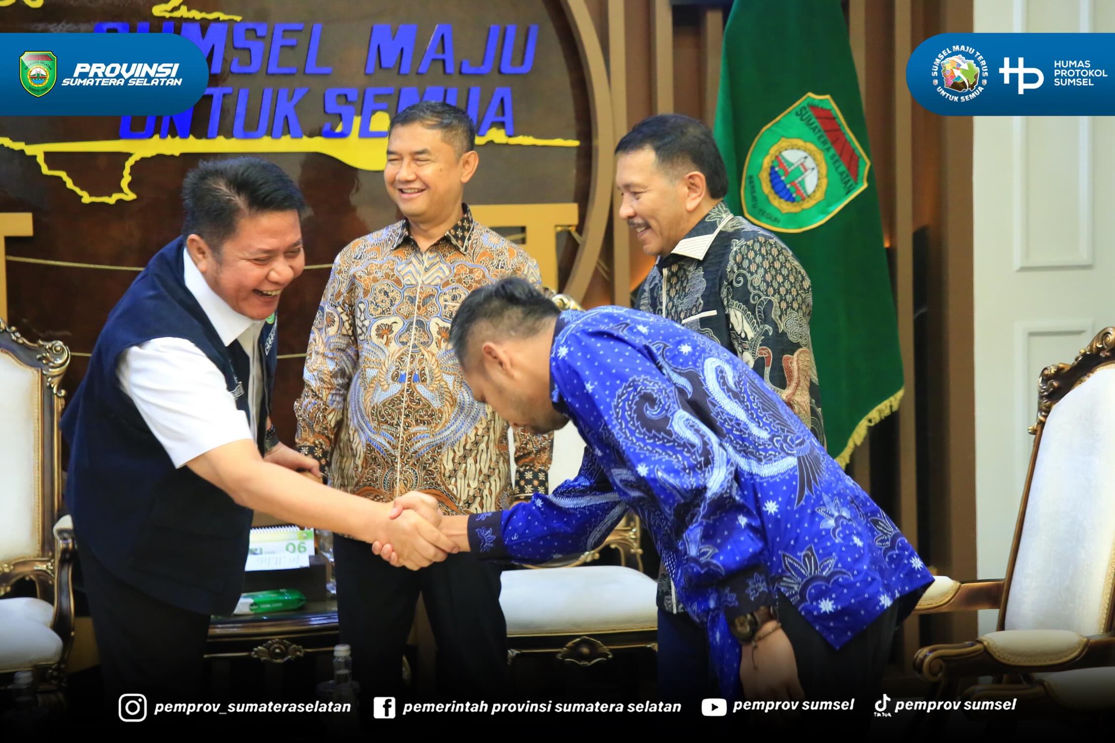 Palembang - Gubernur Sumatera Selatan (Sumsel) H. Herman Deru menerima audiensi jajaran Direksi PT Bukit Asam (PTBA) di Ruang Tamu Gubernur Sumsel, Kamis (25/6/2026). Pertemuan tersebut menjadi momentum memperkuat sinergi antara Pemerintah Provins...