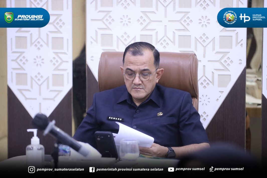 Palembang - Sekretaris Daerah Provinsi Sumsel Edward Candra menghadiri acara Exit Meeting Gabungan Pemeriksaan Tematik Ketahanan Pangan Nasional yang diselenggarakan BPK RI di Command Centre, Kantor Gubernur Sumsel, Kamis (25/6/2026).