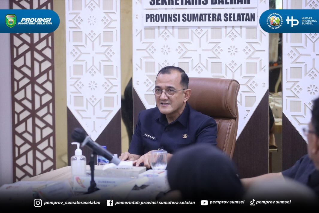 Palembang - Sekretaris Daerah Provinsi Sumsel Edward Candra menghadiri acara Exit Meeting Gabungan Pemeriksaan Tematik Ketahanan Pangan Nasional yang diselenggarakan BPK RI di Command Centre, Kantor Gubernur Sumsel, Kamis (25/6/2026).