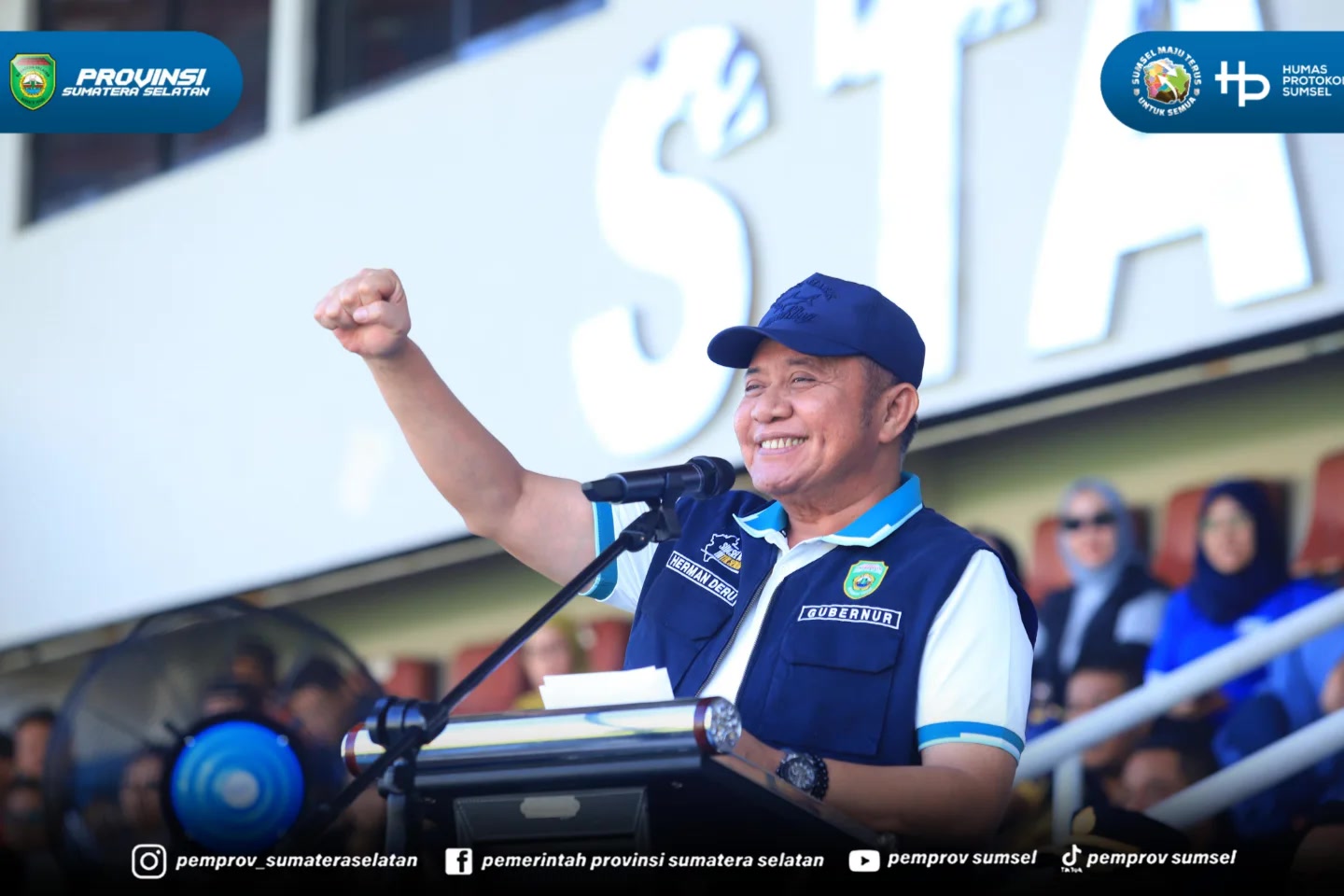 Palembang – Gubernur Sumatera Selatan (Sumsel) H. Herman Deru membuka secara resmi Turnamen Sepak Bola U-15 Piala Gubernur Sumsel Tahun 2026 di Stadion Bumi Sriwijaya Palembang, Kamis (25/6) sore. Turnamen ini diharapkan menjadi wadah pembinaan se...