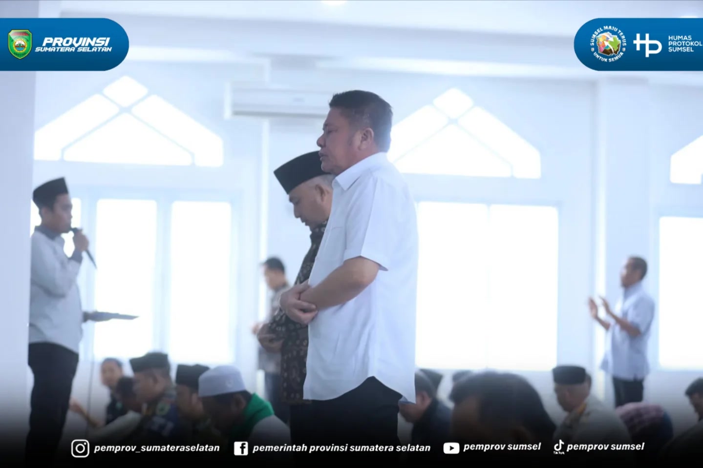 Gubernur Sumatera Selatan H. Herman Deru bersama Kepala OPD Pemprov Sumsel melaksanakan safari sholat Jumat di Masjid Al-Hayza Kantor Gubernur Sumsel, Jumat (26/6/2026).