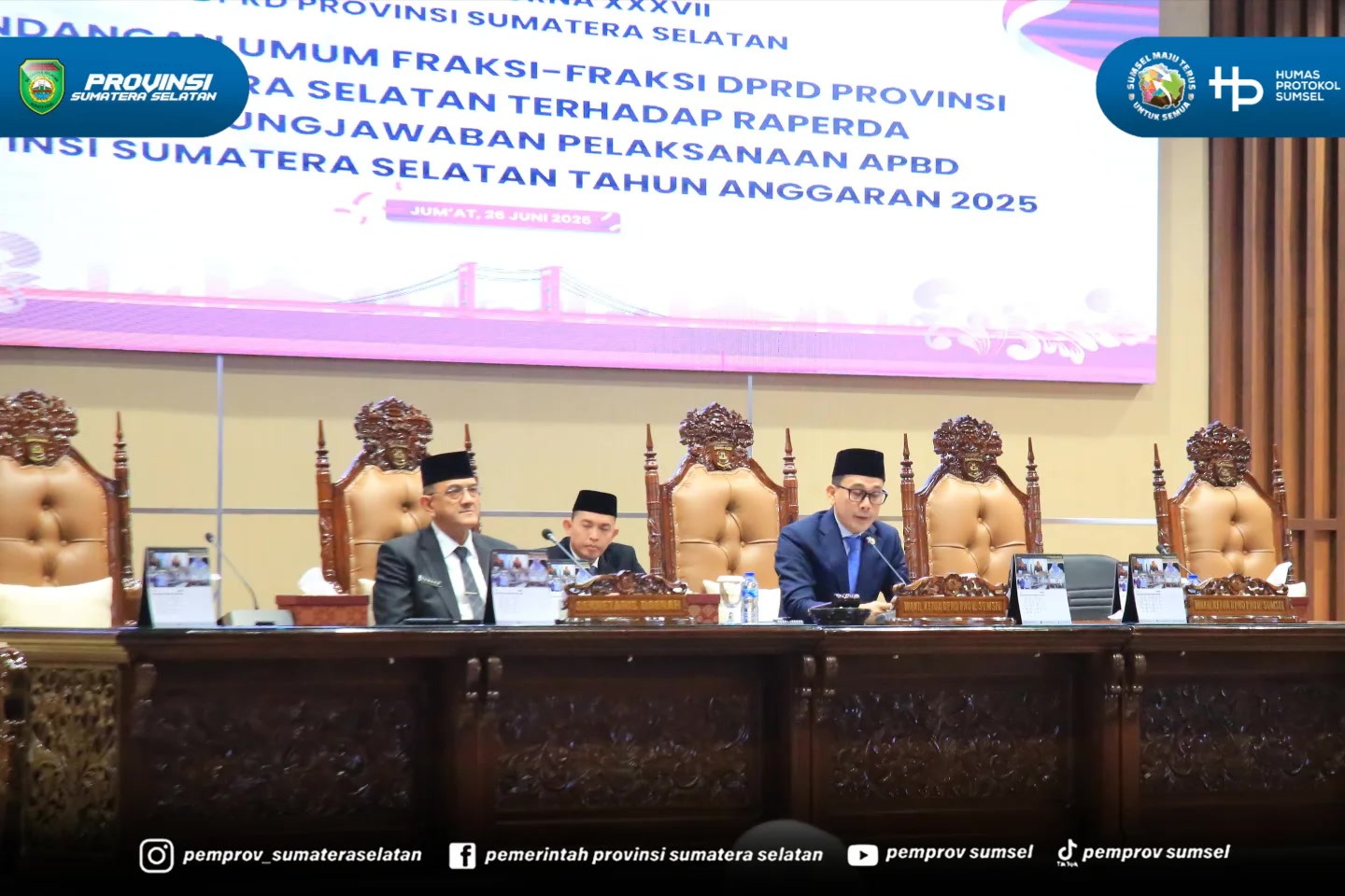 PALEMBANG --Sekretaris Daerah Provinsi Sumatera Selatan Dr. H. Edward Candra menghadiri Rapat Paripurna DPRD Sumsel, Jumat (26/6/2026).