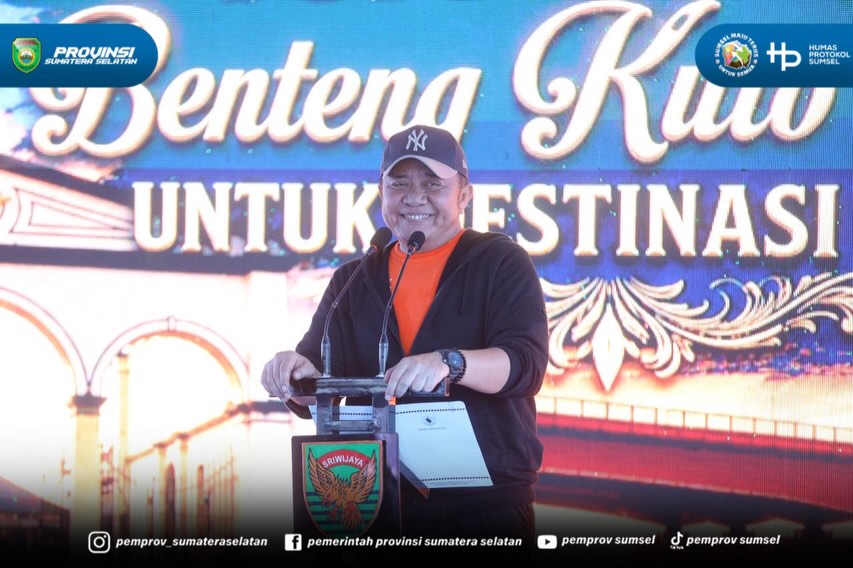 Palembang – Gubernur Sumatera Selatan (Sumsel) Dr. H. Herman Deru mengapresiasi langkah Kodam II/Sriwijaya yang melakukan penataan dan revitalisasi Benteng Kuto Besak (BKB) sebagai destinasi wisata sejarah baru di Kota Palembang.