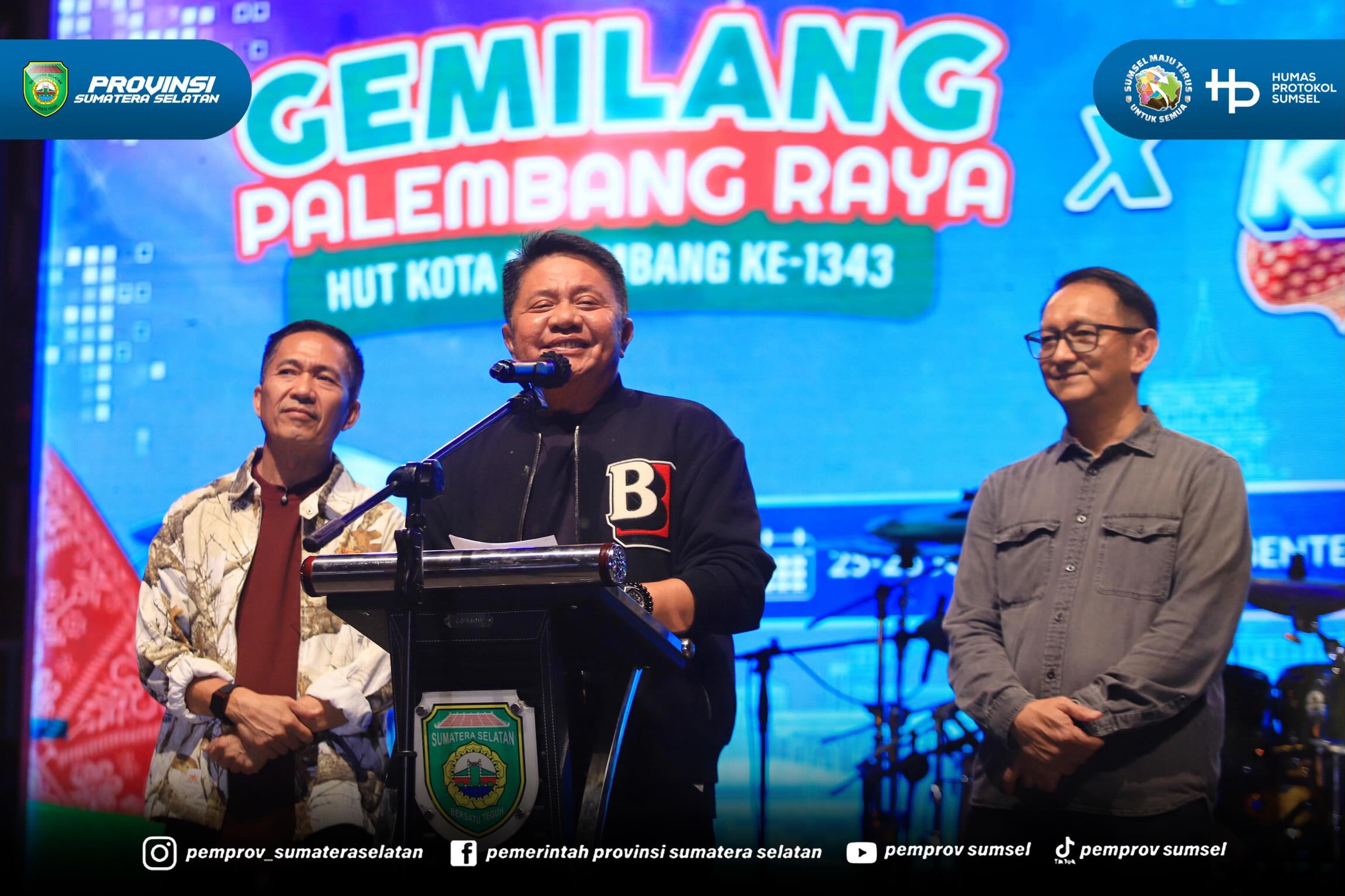 PALEMBANG – Gubernur Sumatera Selatan (Sumsel) Dr. H. Herman Deru menghadiri sekaligus menutup rangkaian kegiatan Closing Ceremony Gemilang Raya X Digital Kito Galo (DKG) 7th yang diselenggarakan Bank Indonesia Provinsi Sumsel di Plaza Benteng Kut...