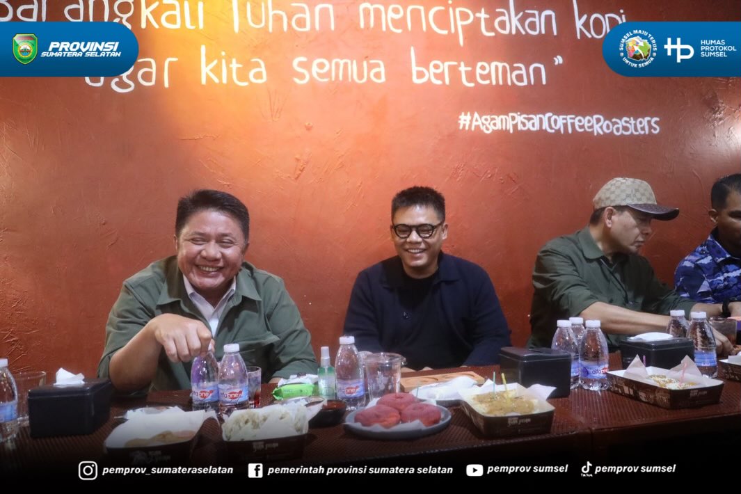 Palembang – Gubernur Sumatera Selatan (Sumsel) H. Herman Deru didampingi Kepala Perwakilan Bank Indonesia (BI) Sumsel Bambang Pramono, Kepala Otoritas Jasa Keuangan (OJK) Sumsel Arifin Susanto, serta sejumlah Kepala Organisasi Perangkat Daerah (OP...