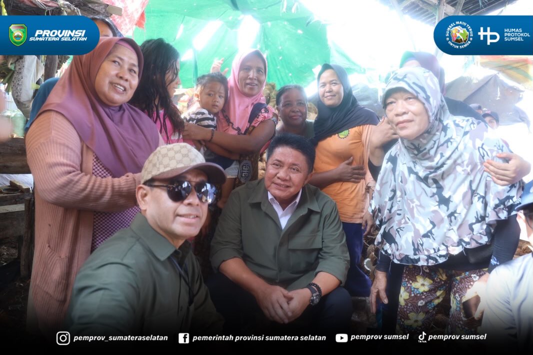 Palembang – Gubernur Sumatera Selatan (Sumsel) H. Herman Deru meninjau Eksplorasi Sultan Muda Sumsel bertempat di Dermaga Kelapa Musi II Palembang, Selasa (30/6/2026). Kunjungan ini untuk melihat aktivitas hilirisasi dan ekspor kelapa yang dikelol...