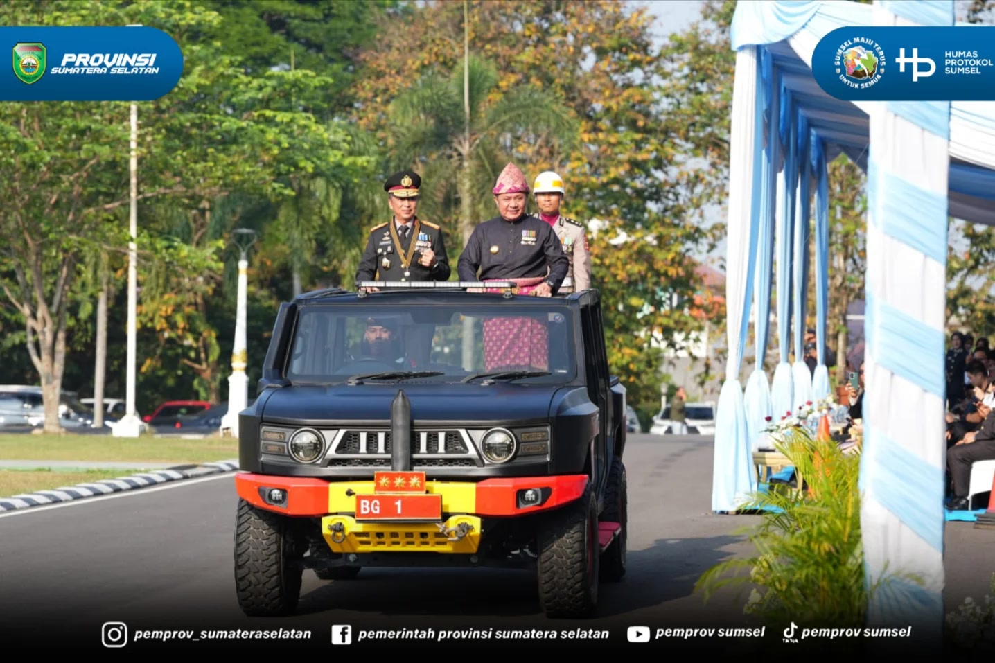 Palembang - Gubernur Sumatera Selatan (Sumsel) Dr. H. Herman Deru membacakan langsung sambutan Presiden RI Prabowo Subianto saat bertindak sebagai Inspektur Upacara (Irup), pada upacara hari Bhayangkara ke-80 Tahun 2026 dan Syukuran di halaman Gri...