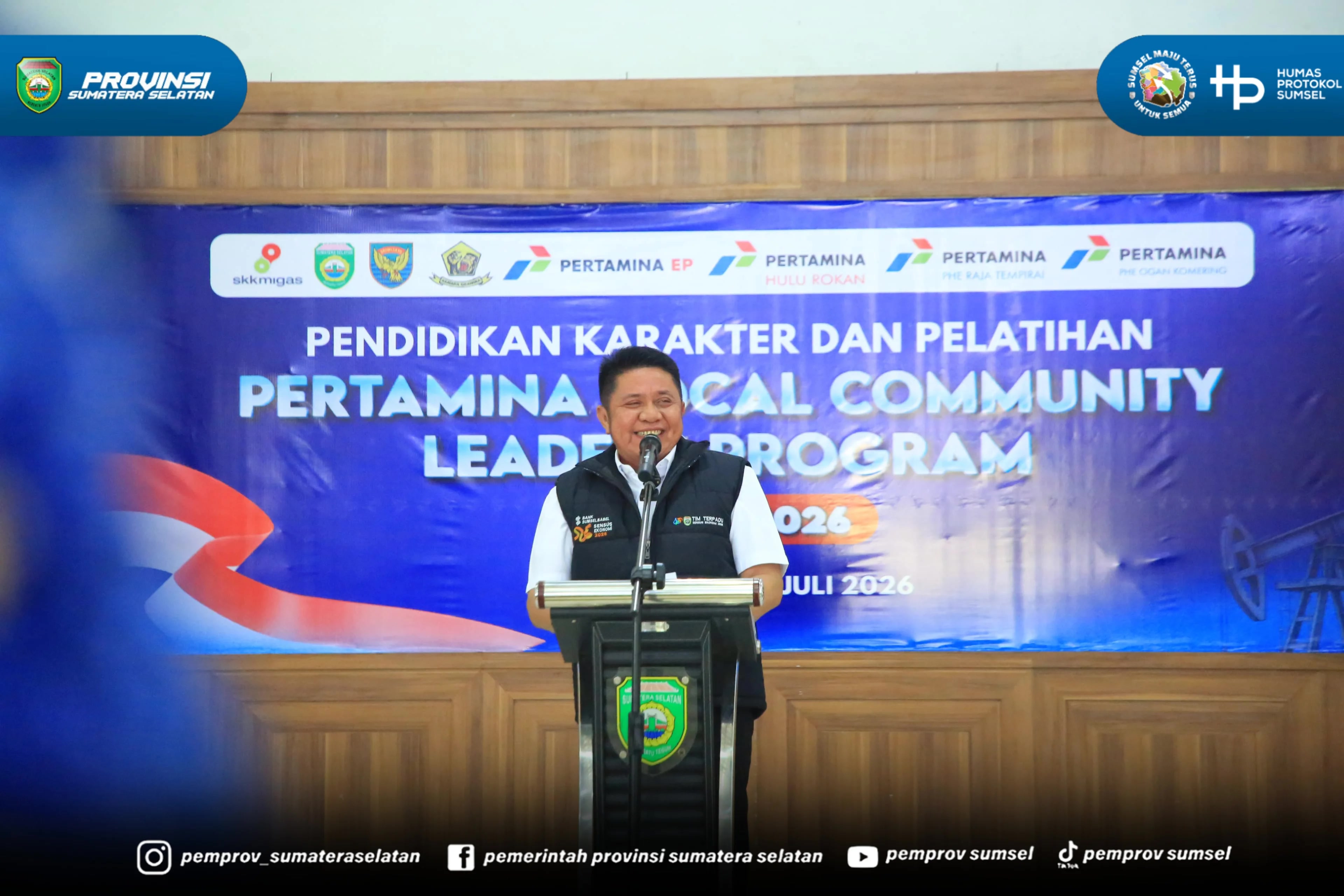 PRABUMULIH – Gubernur Sumatera Selatan (Sumsel) H. Herman Deru menghadiri Pembukaan Pertamina Local Community Leaders Program (PLCLP) 2026 Zona 4 yang diselenggarakan PT Pertamina EP Asset 2 di Markas Batalyon Zeni Tempur 2/Samara Grawira, Kota Pr...