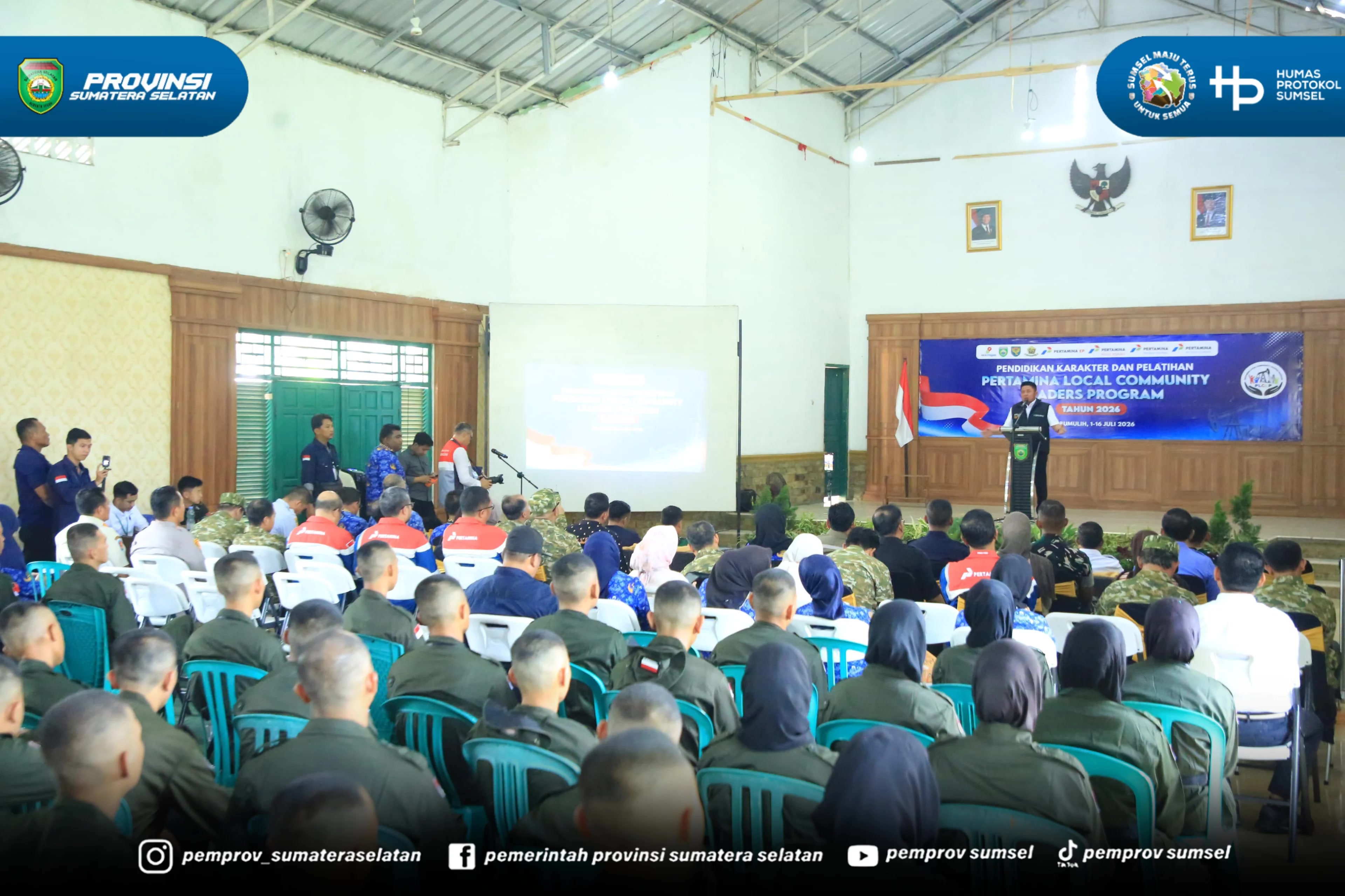 PRABUMULIH – Gubernur Sumatera Selatan (Sumsel) H. Herman Deru menghadiri Pembukaan Pertamina Local Community Leaders Program (PLCLP) 2026 Zona 4 yang diselenggarakan PT Pertamina EP Asset 2 di Markas Batalyon Zeni Tempur 2/Samara Grawira, Kota Pr...